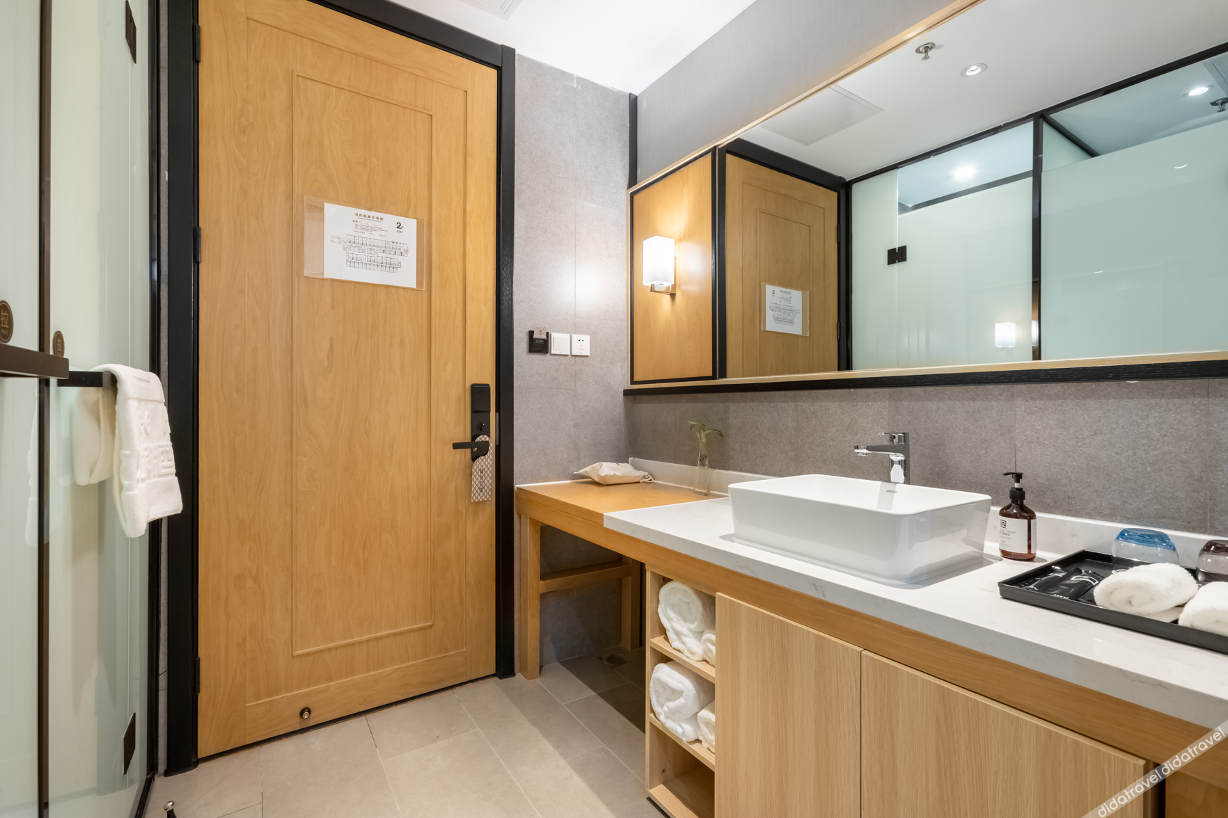 AT FREE HOTEL(Chaozongqiao bridge Changping.Beijing) 3*