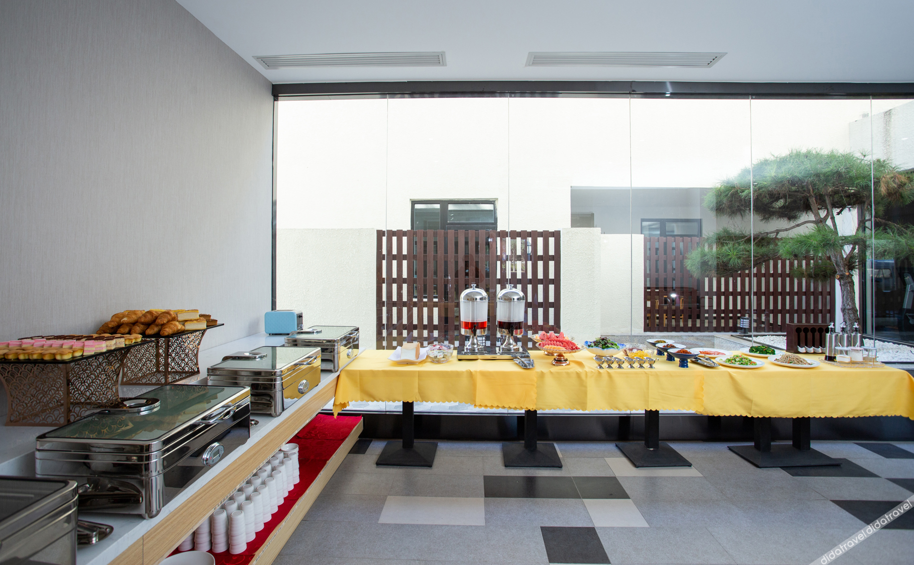 AT FREE HOTEL(Chaozongqiao bridge Changping.Beijing) 3*