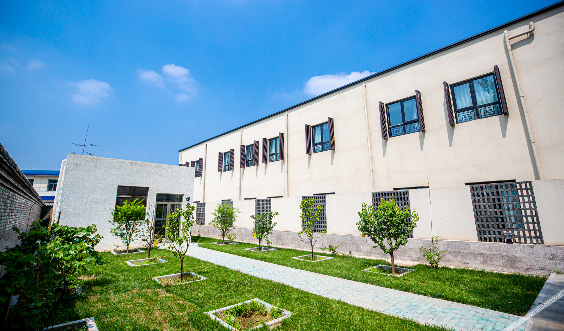 AT FREE HOTEL(Chaozongqiao bridge Changping.Beijing) 3*