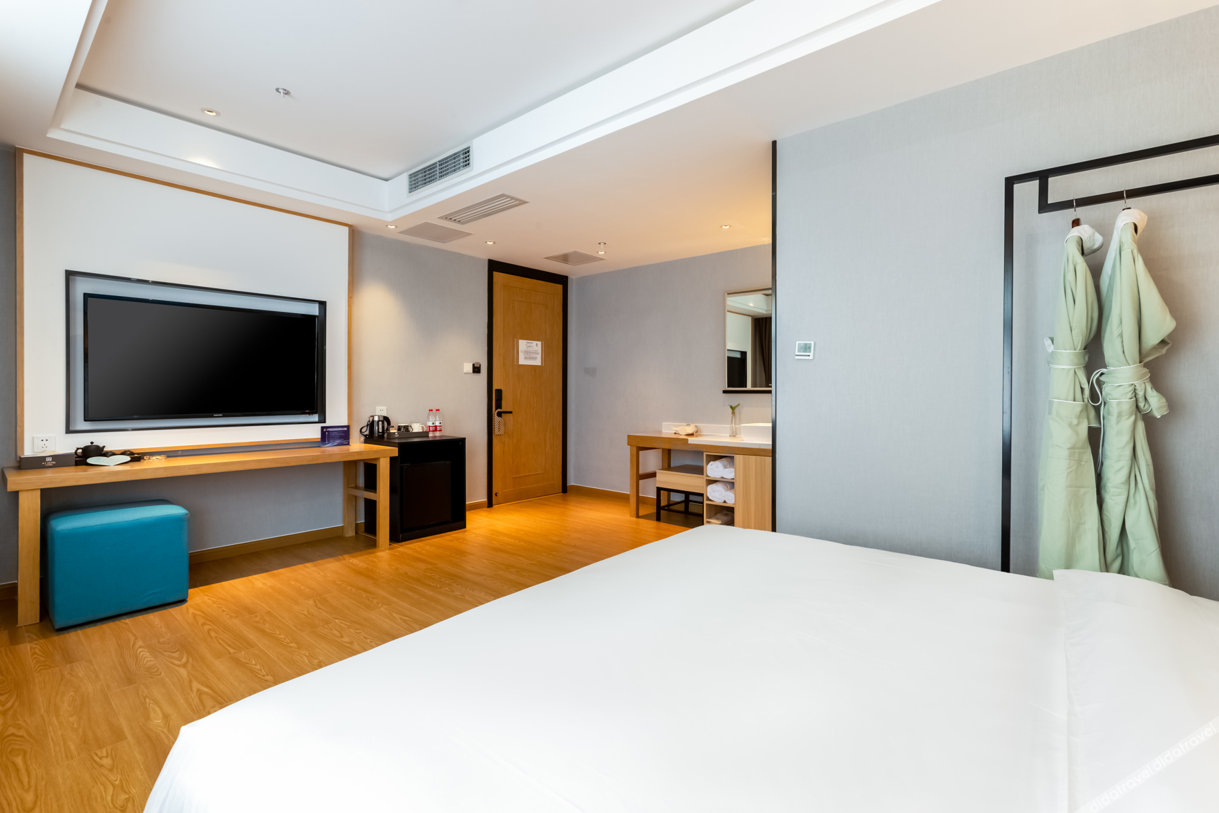 AT FREE HOTEL(Chaozongqiao bridge Changping.Beijing) 3*