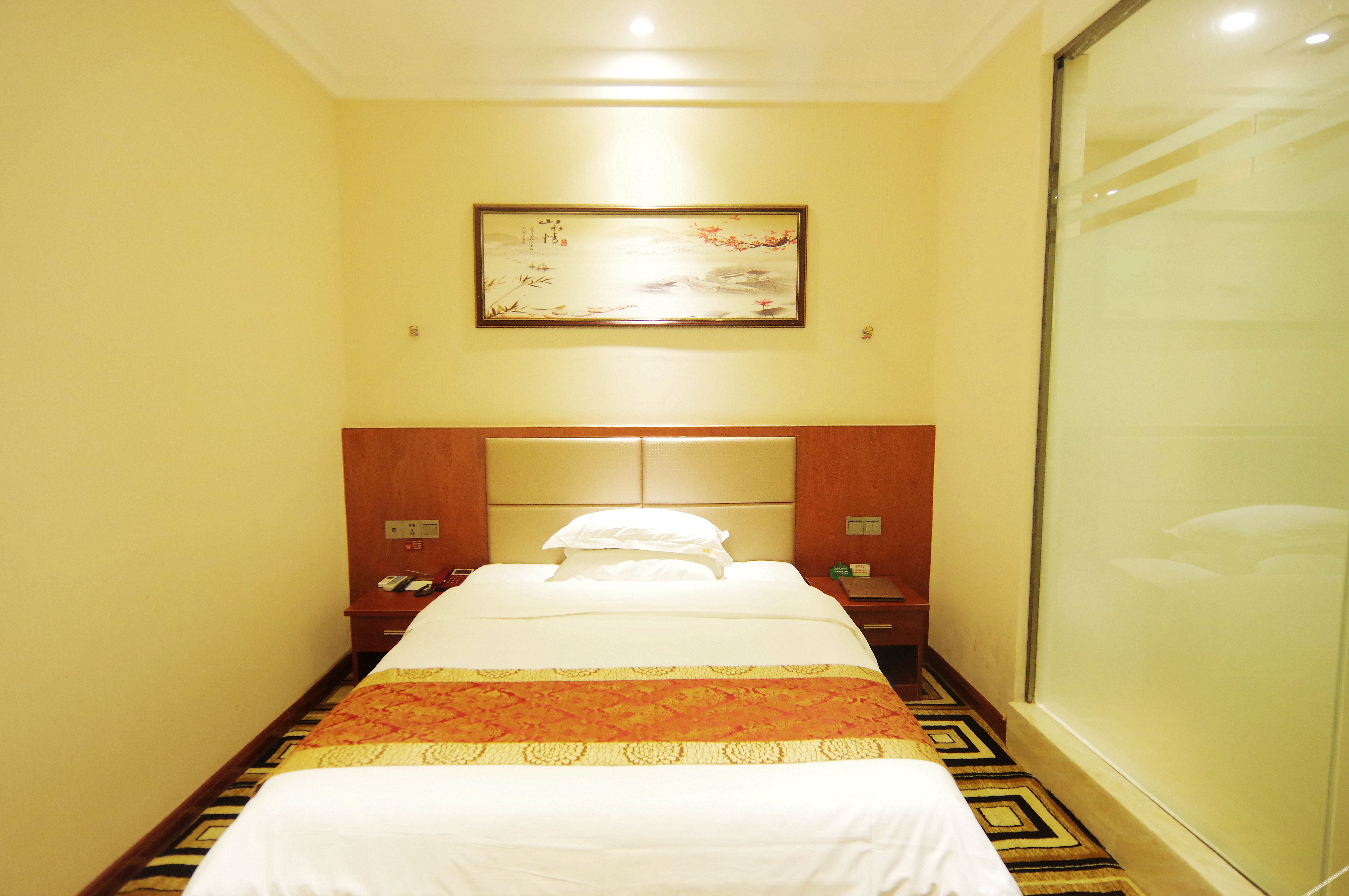 Fulin Hotel 2*