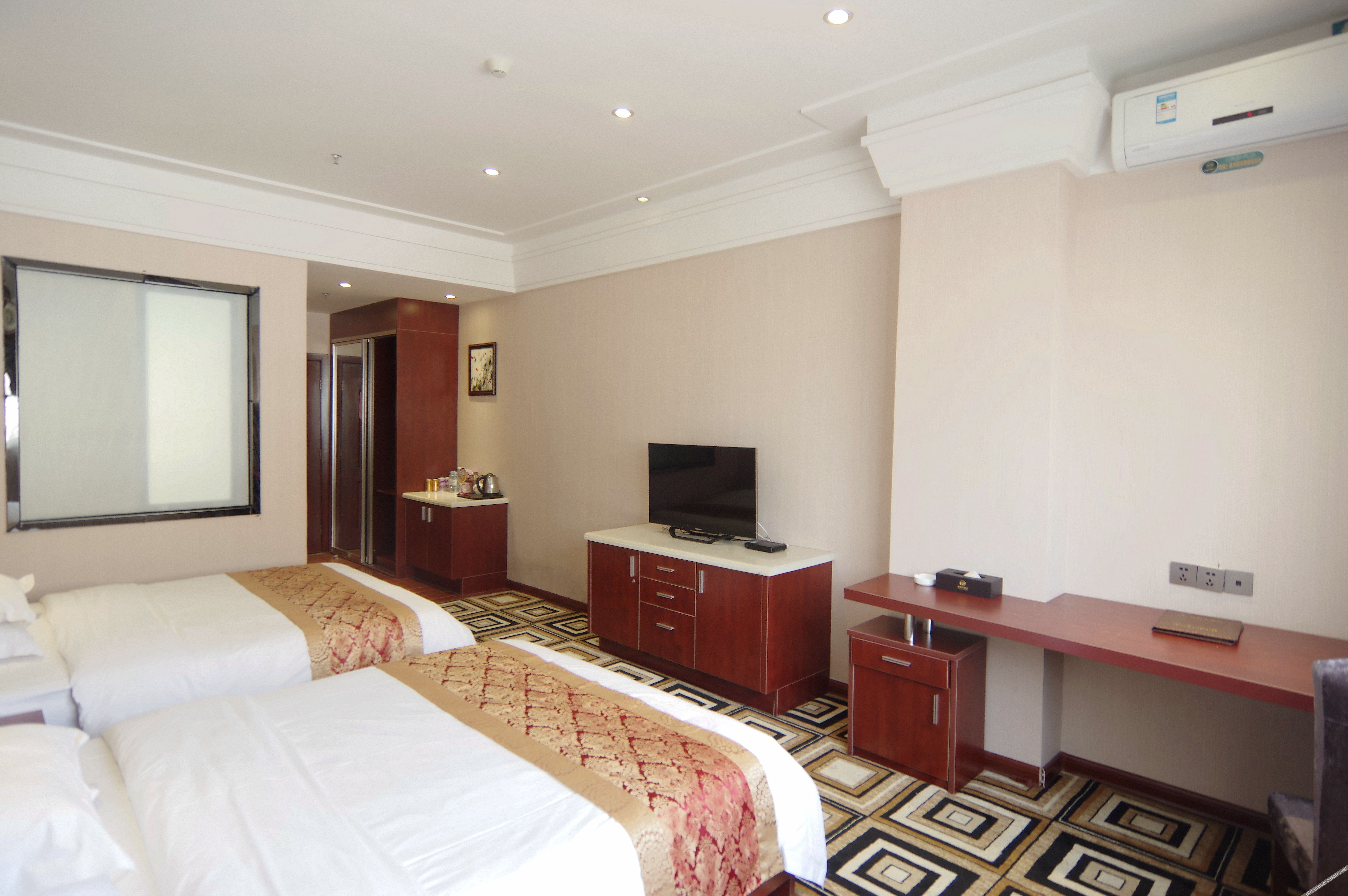 Fulin Hotel 2*