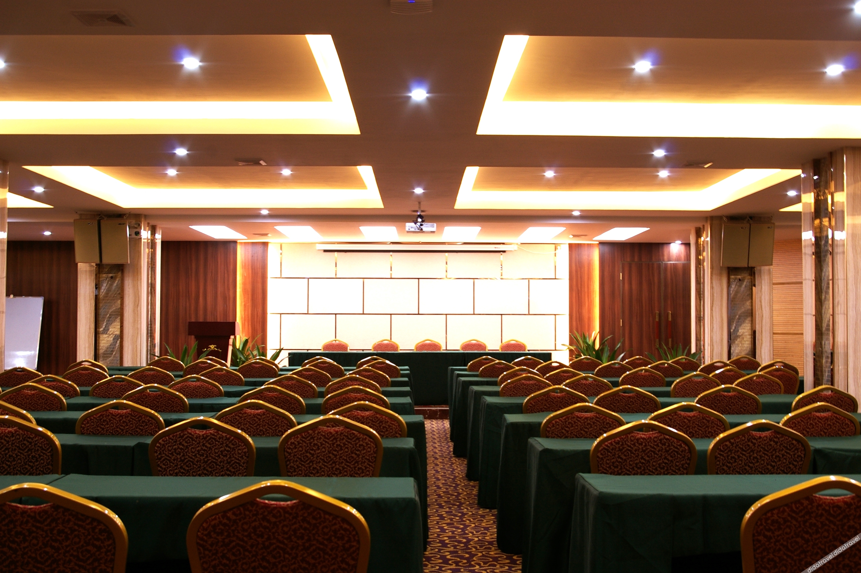Fulin Hotel 2*