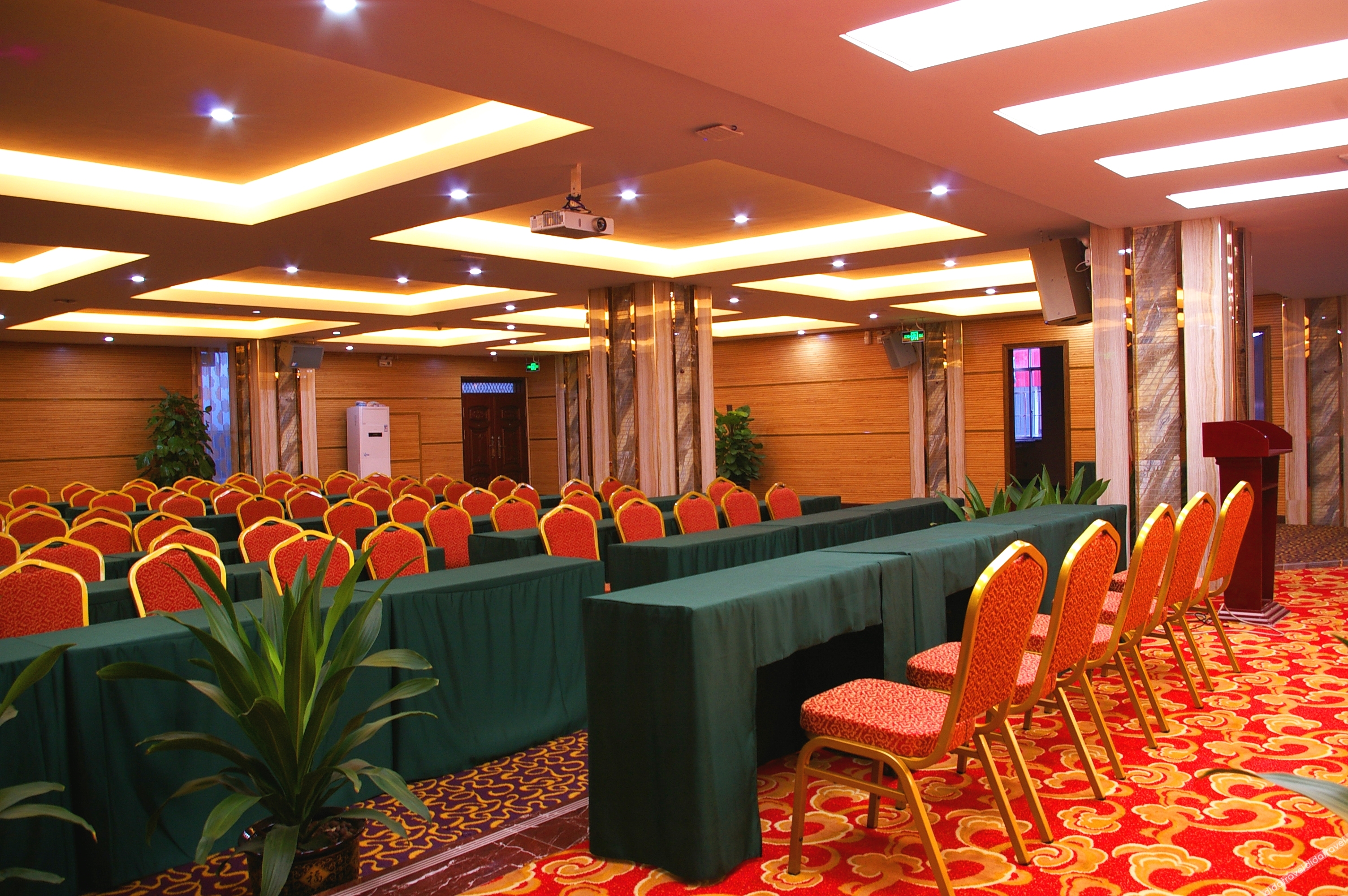 Fulin Hotel 2*