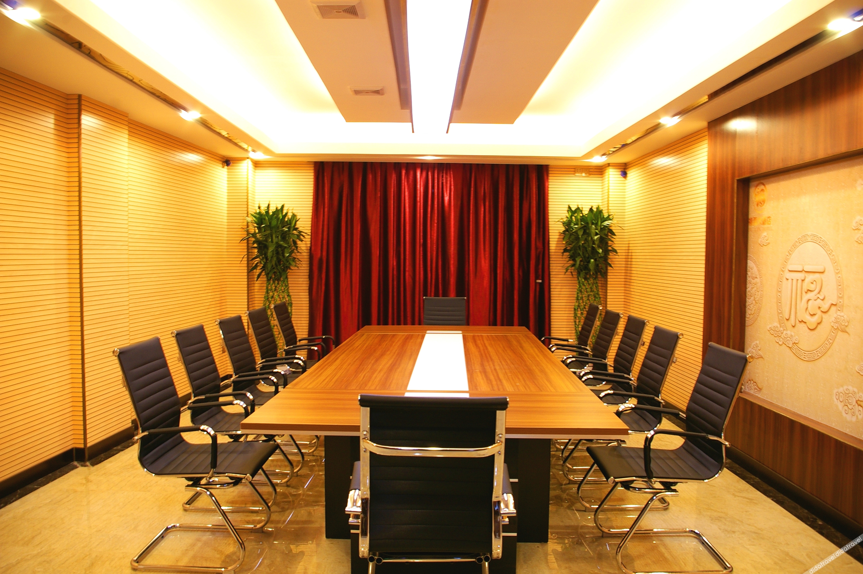 Fulin Hotel 2*