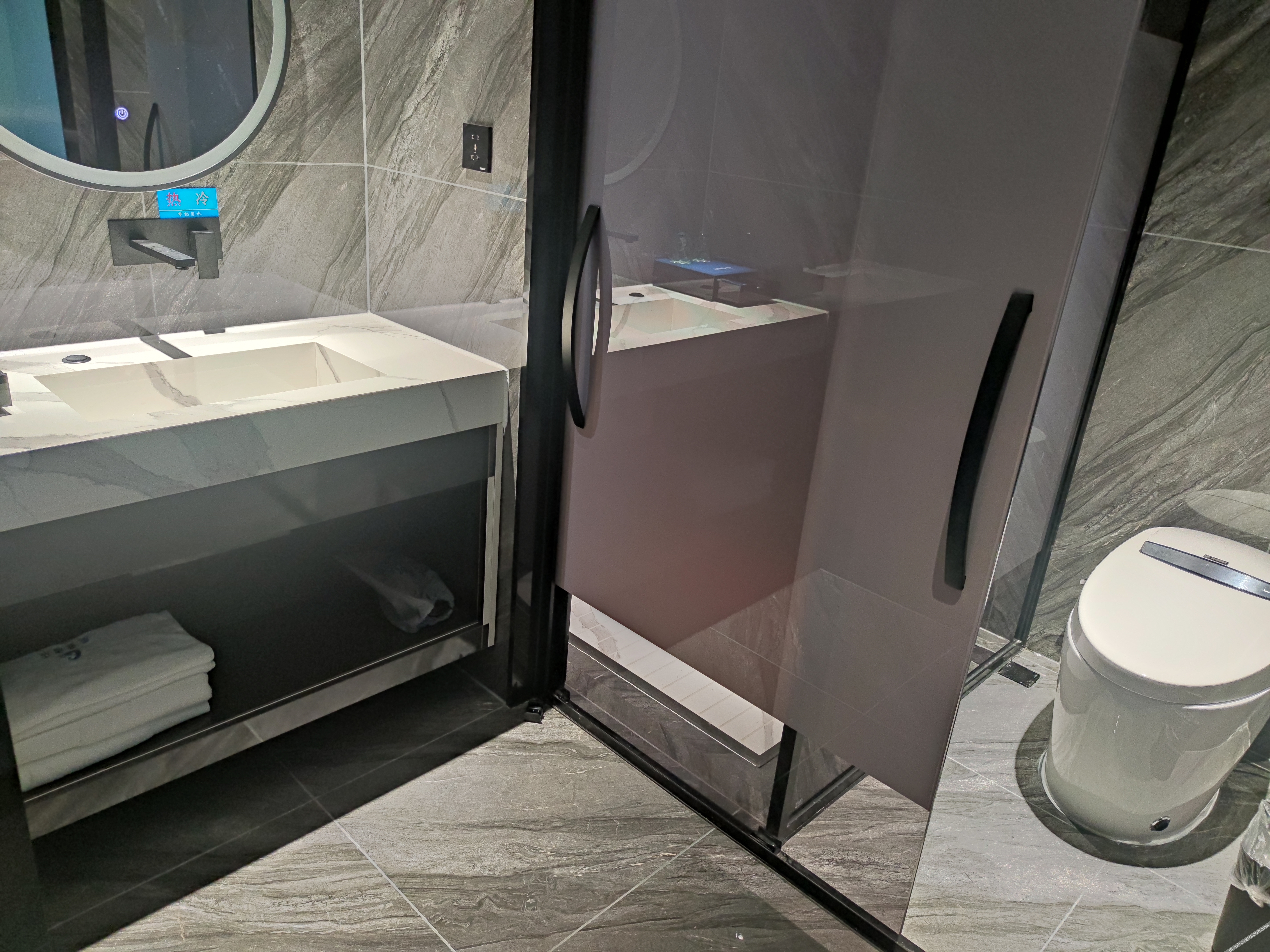 Xingman Hotel (Nanning Yudong Subway Station) 2*