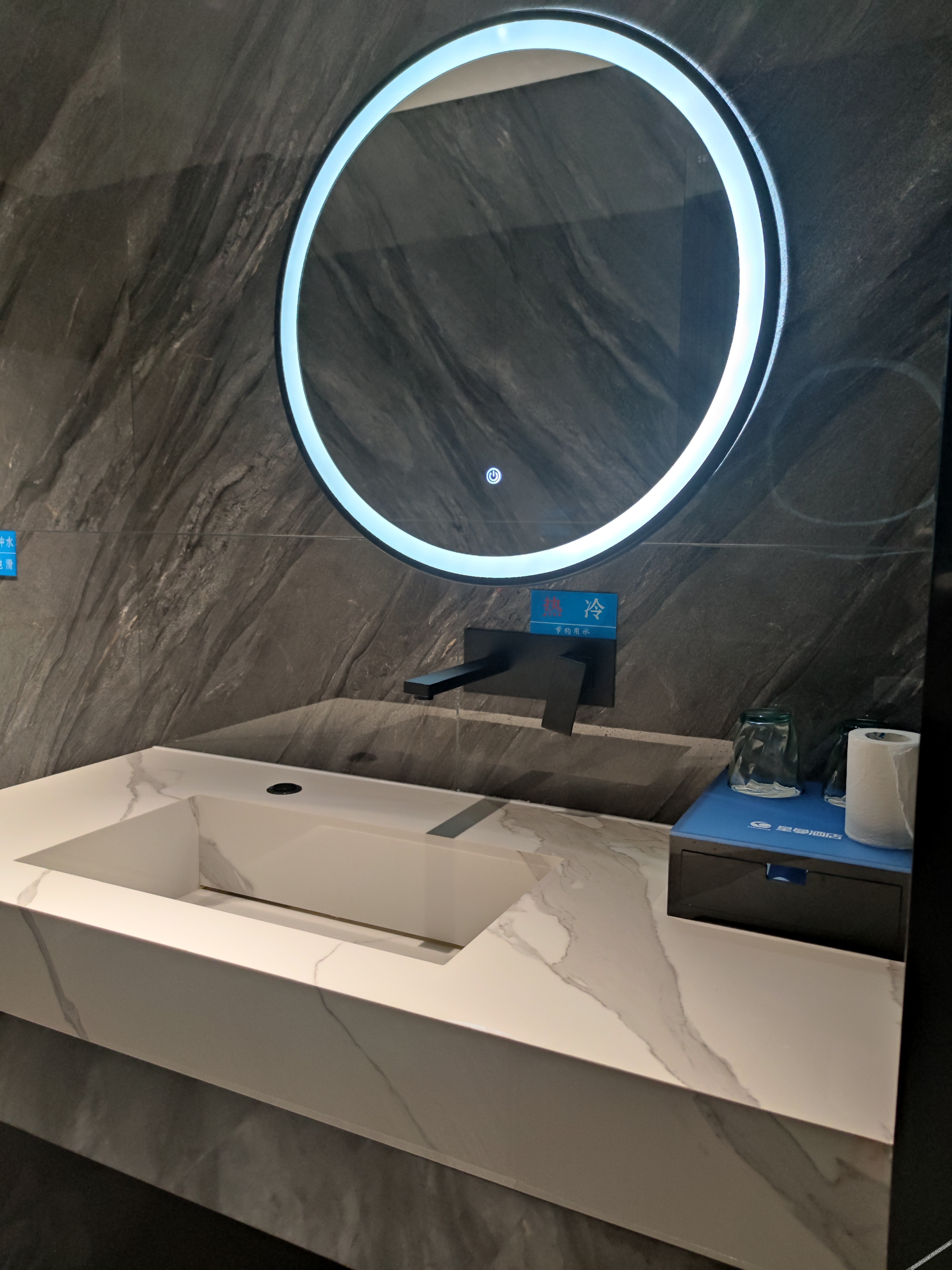 Xingman Hotel (Nanning Yudong Subway Station) 2*