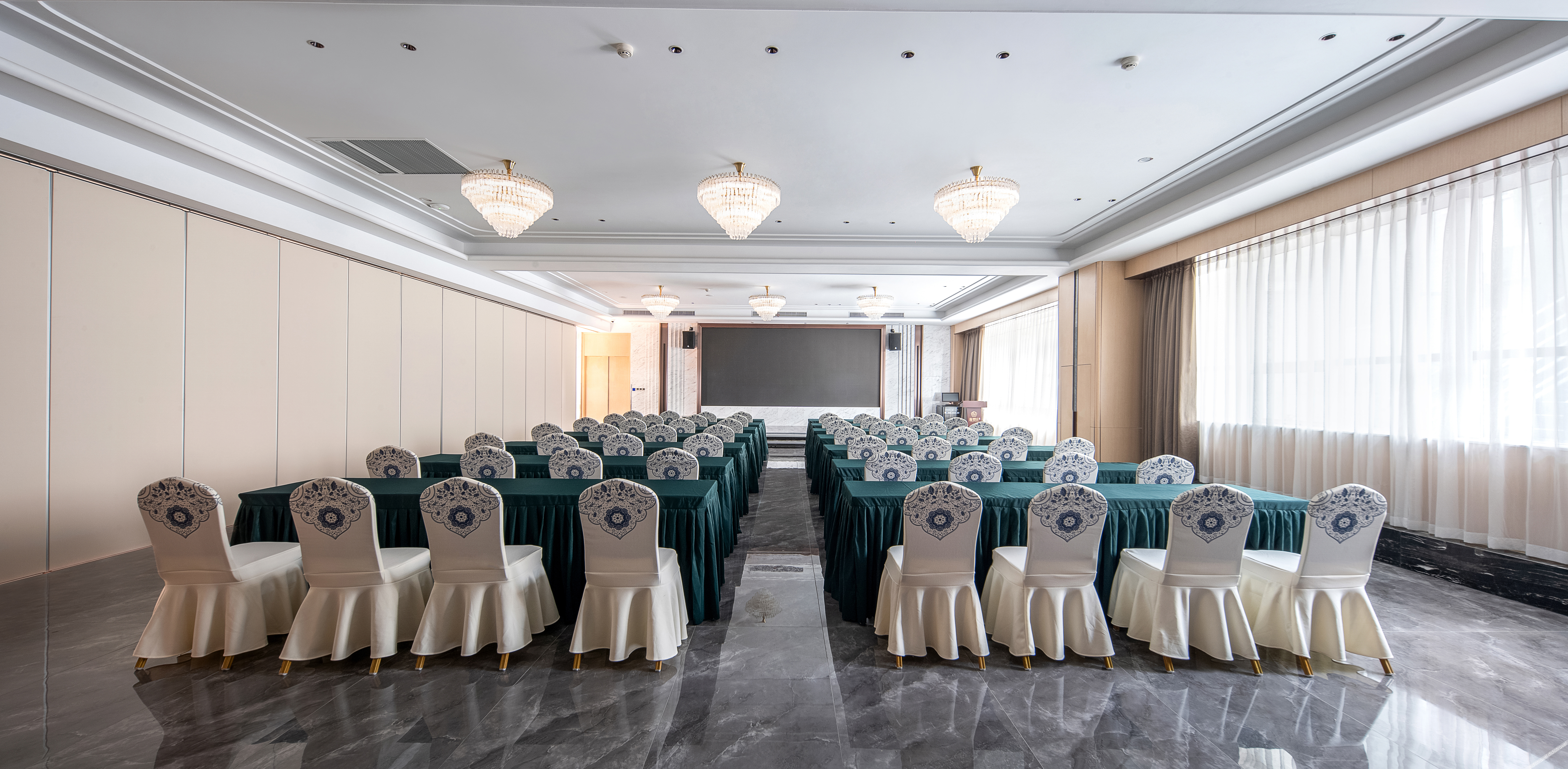 Golden Pear Hotel 5*