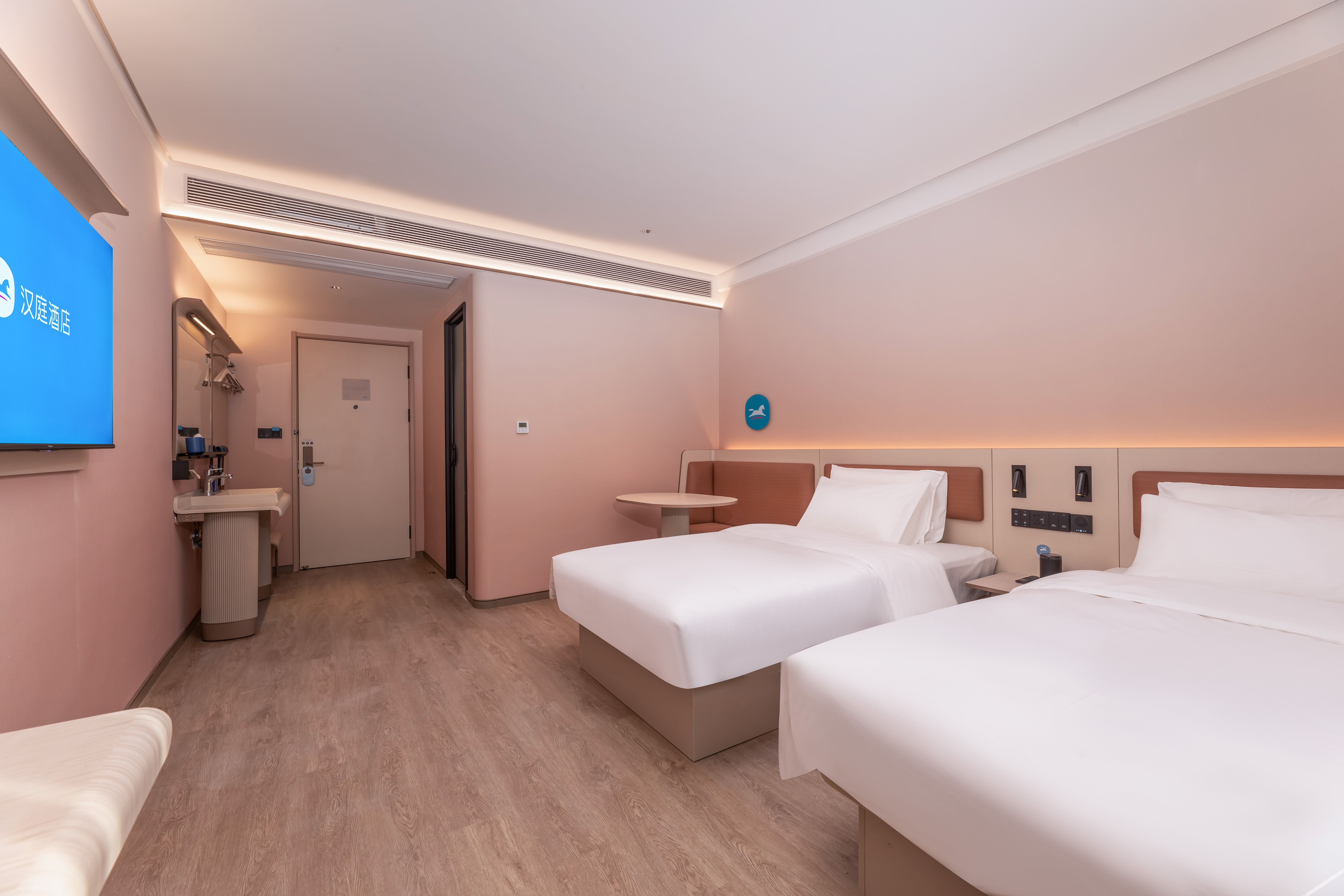 HanTing Hotel (Yancheng Binhai Port Lishangcheng International) 3*