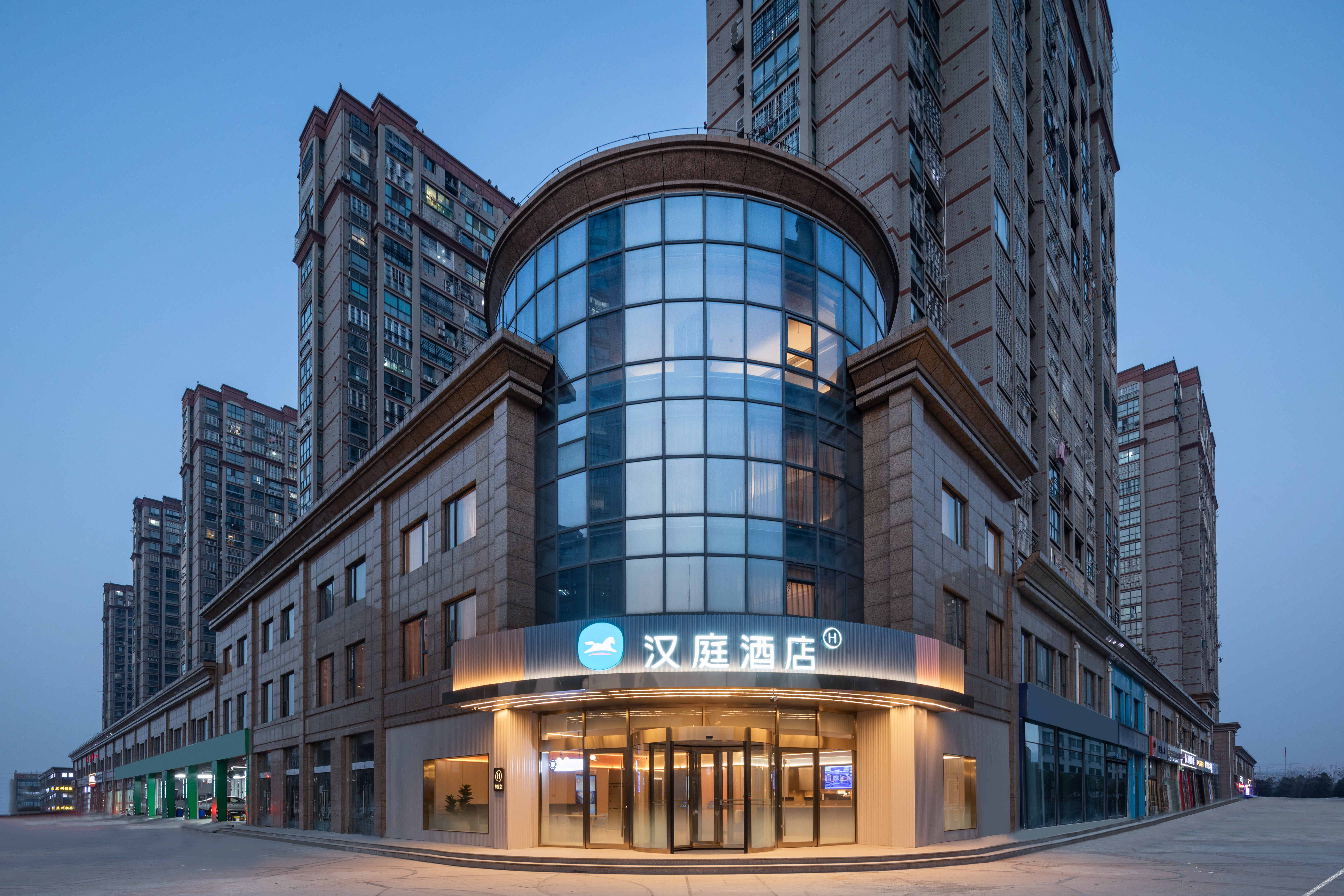 HanTing Hotel (Yancheng Binhai Port Lishangcheng International) 3*