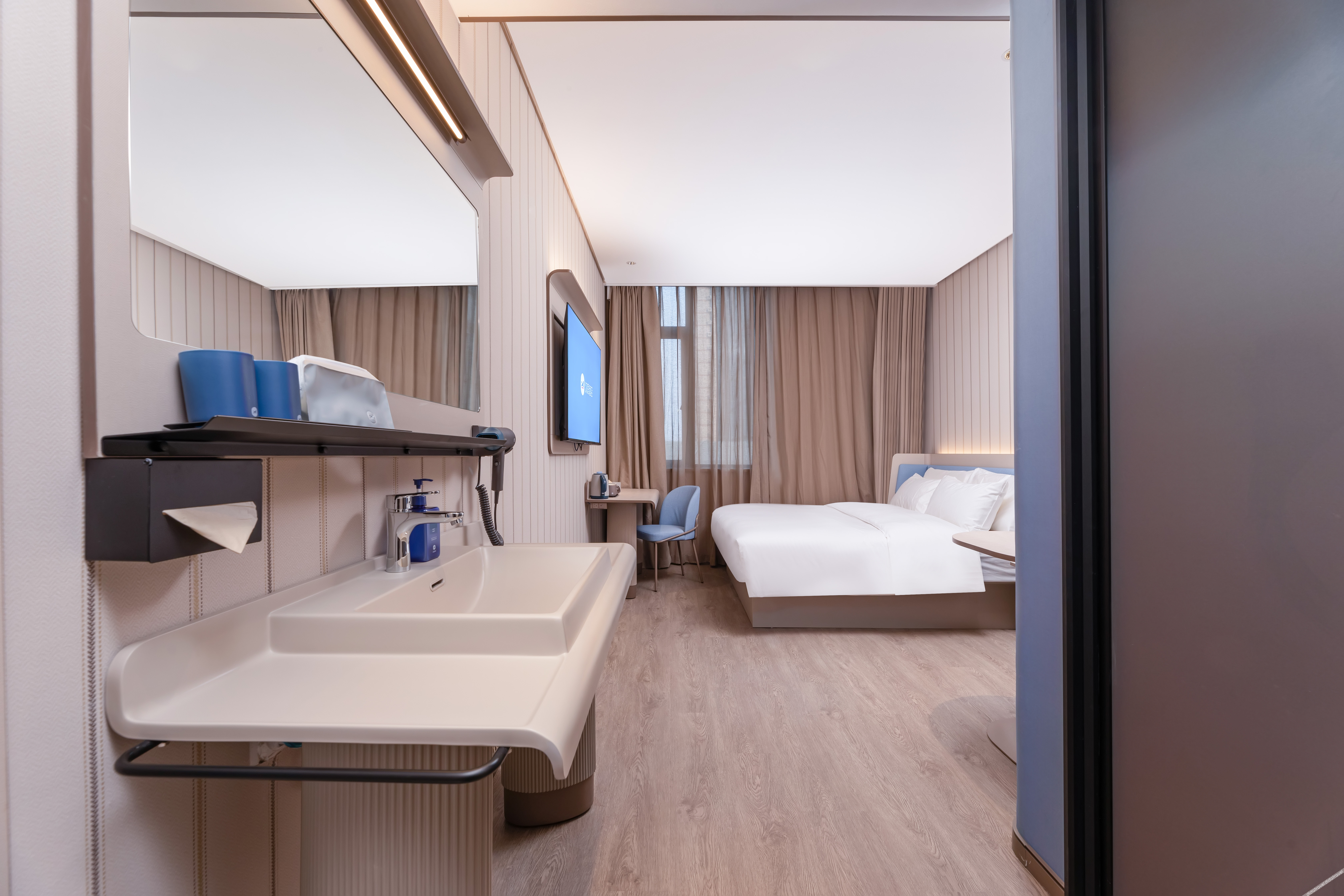 HanTing Hotel (Yancheng Binhai Port Lishangcheng International) 3*