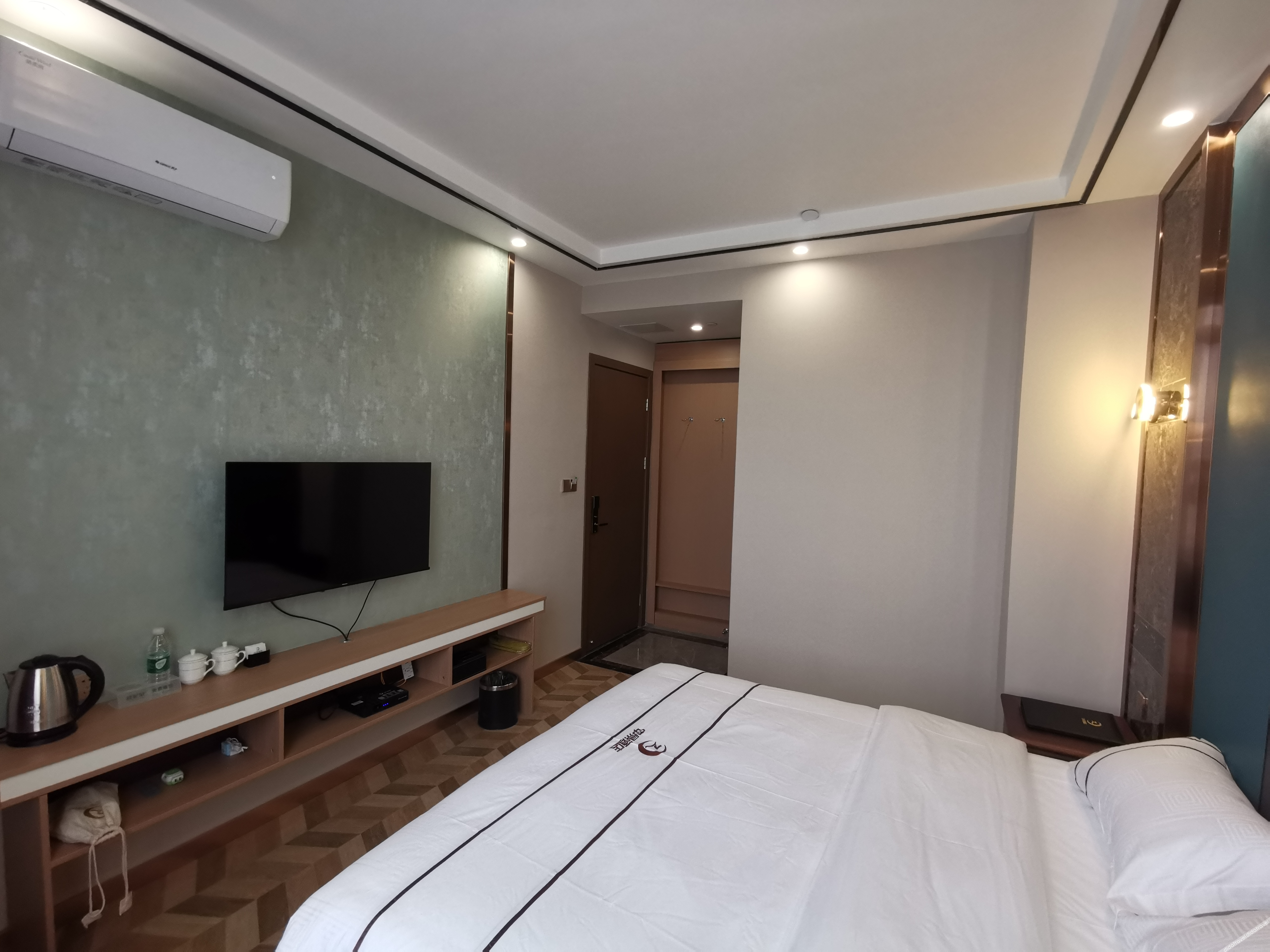 Nanning Zhongjing Hotel 2*