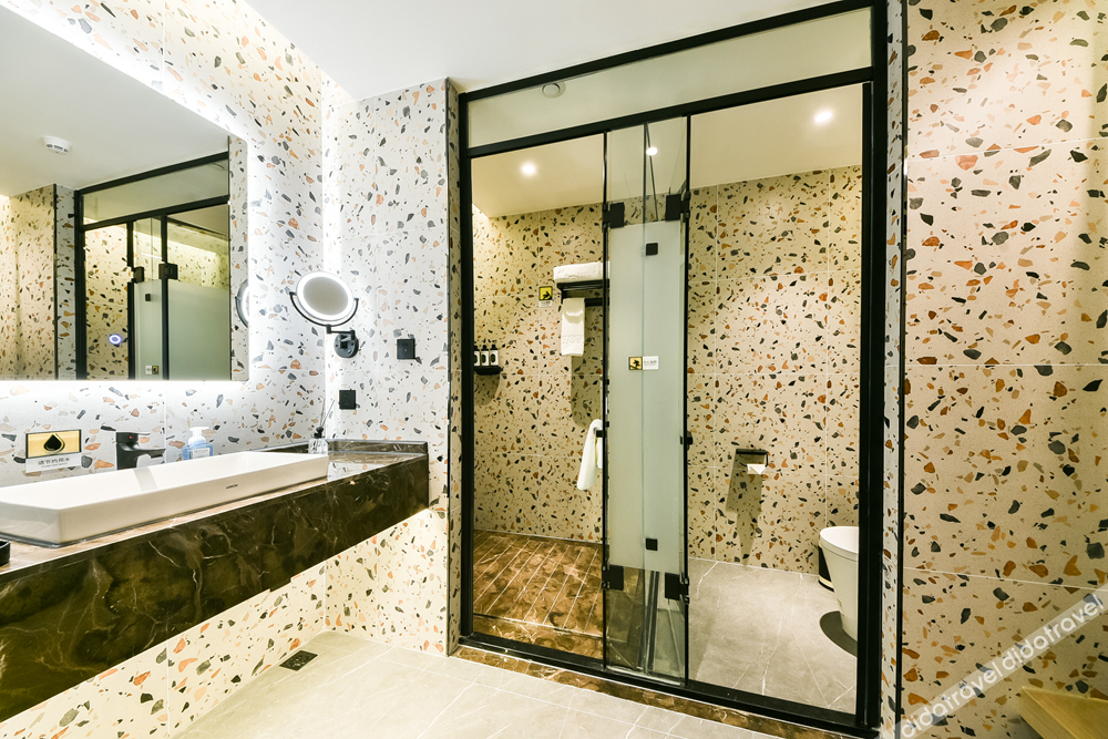 Aifeel Hotel (Shijiazhuang Xinbai Square & Hebei Provincial People's Hospital Branch) 2*