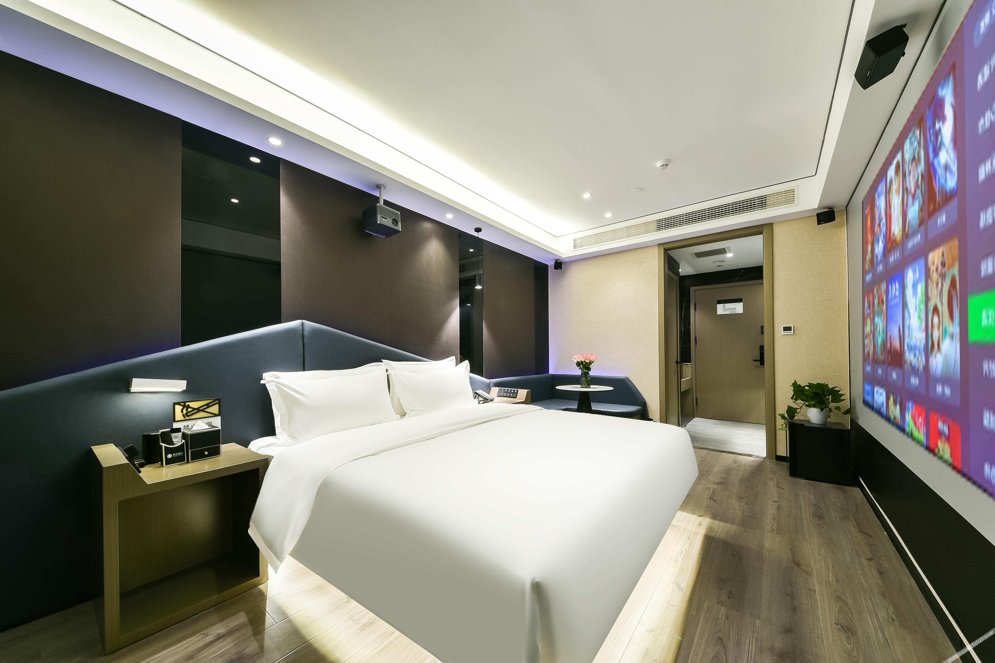 Aifeel Hotel (Shijiazhuang Xinbai Square & Hebei Provincial People's Hospital Branch) 2*