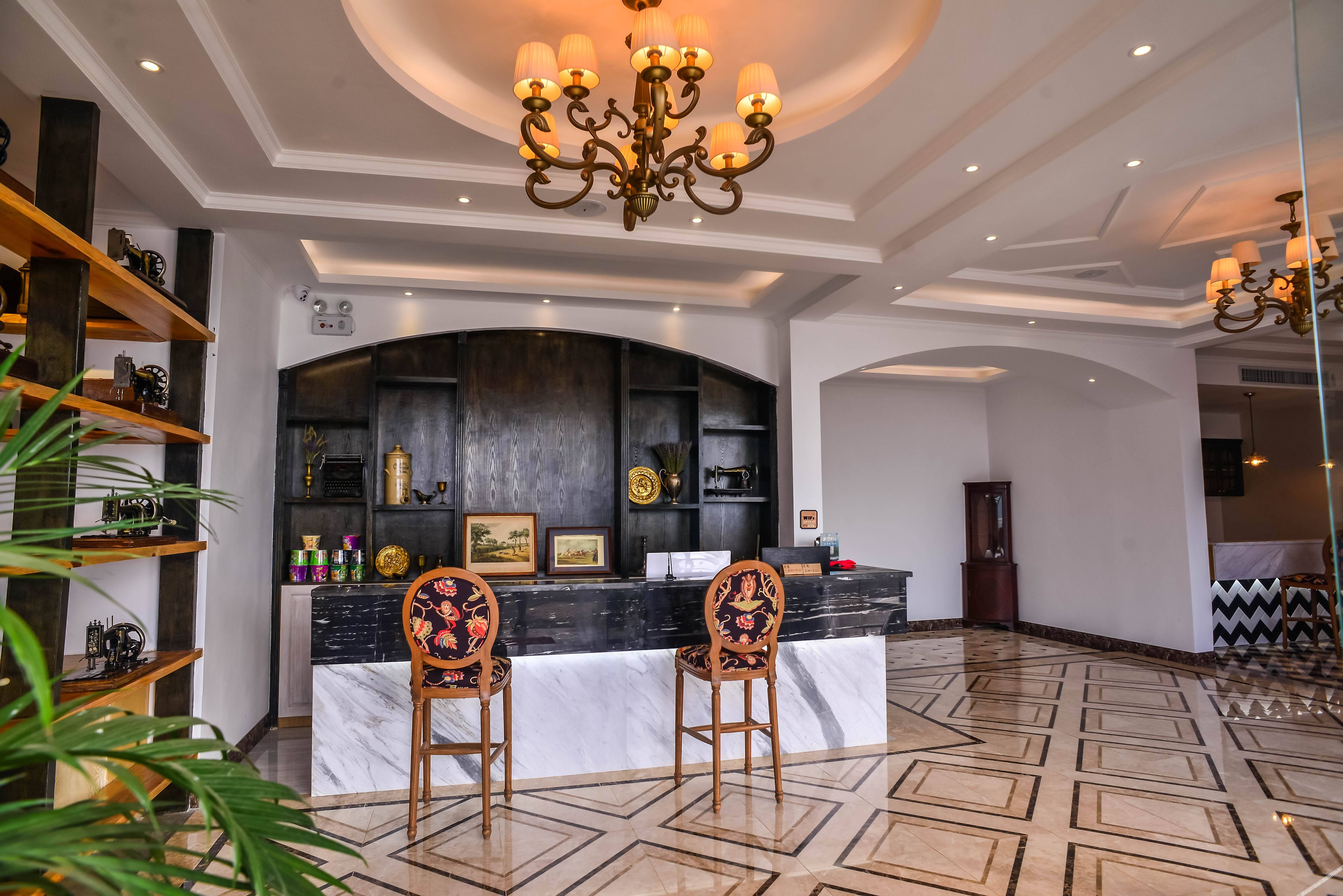 Hotel Florence Shuanglang 3*