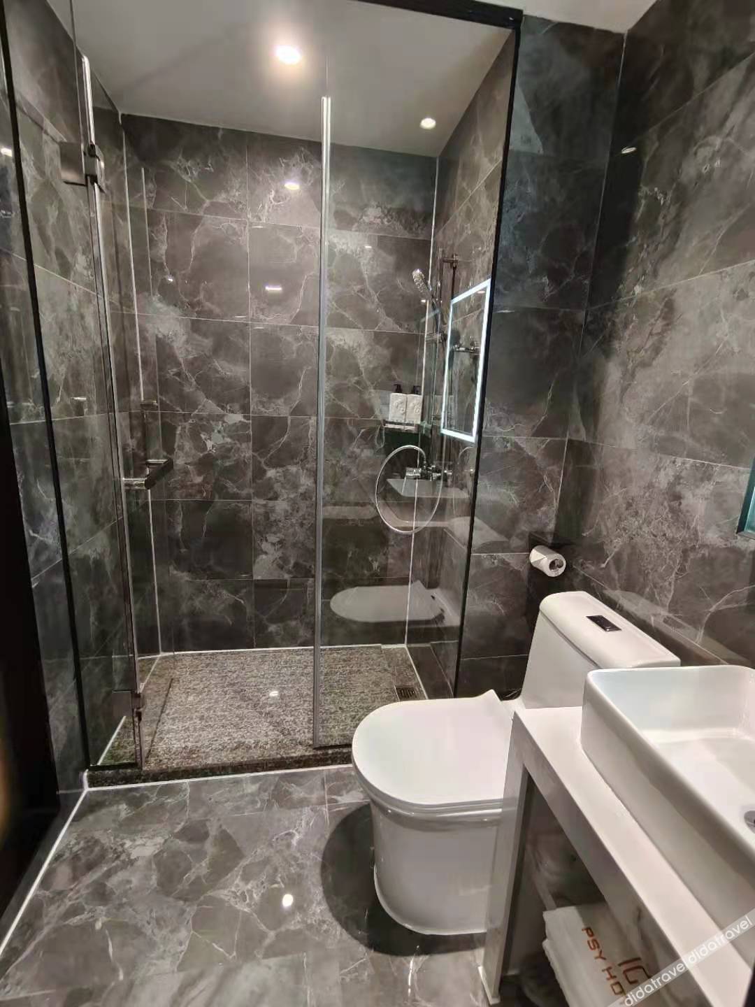 Pinshangxuan Hotel (Hengzhou Avenue Haitang Gas Station) 2*