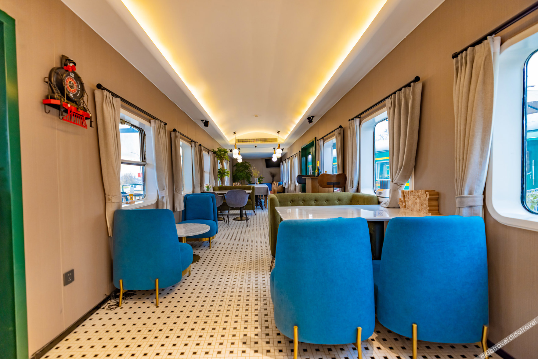 Green Train Leisurely Time 3*