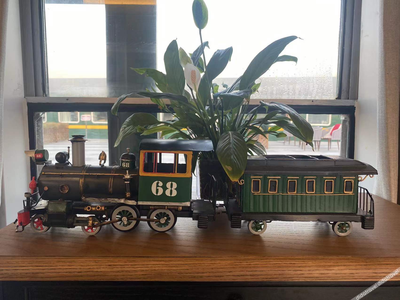 Green Train Leisurely Time 3*