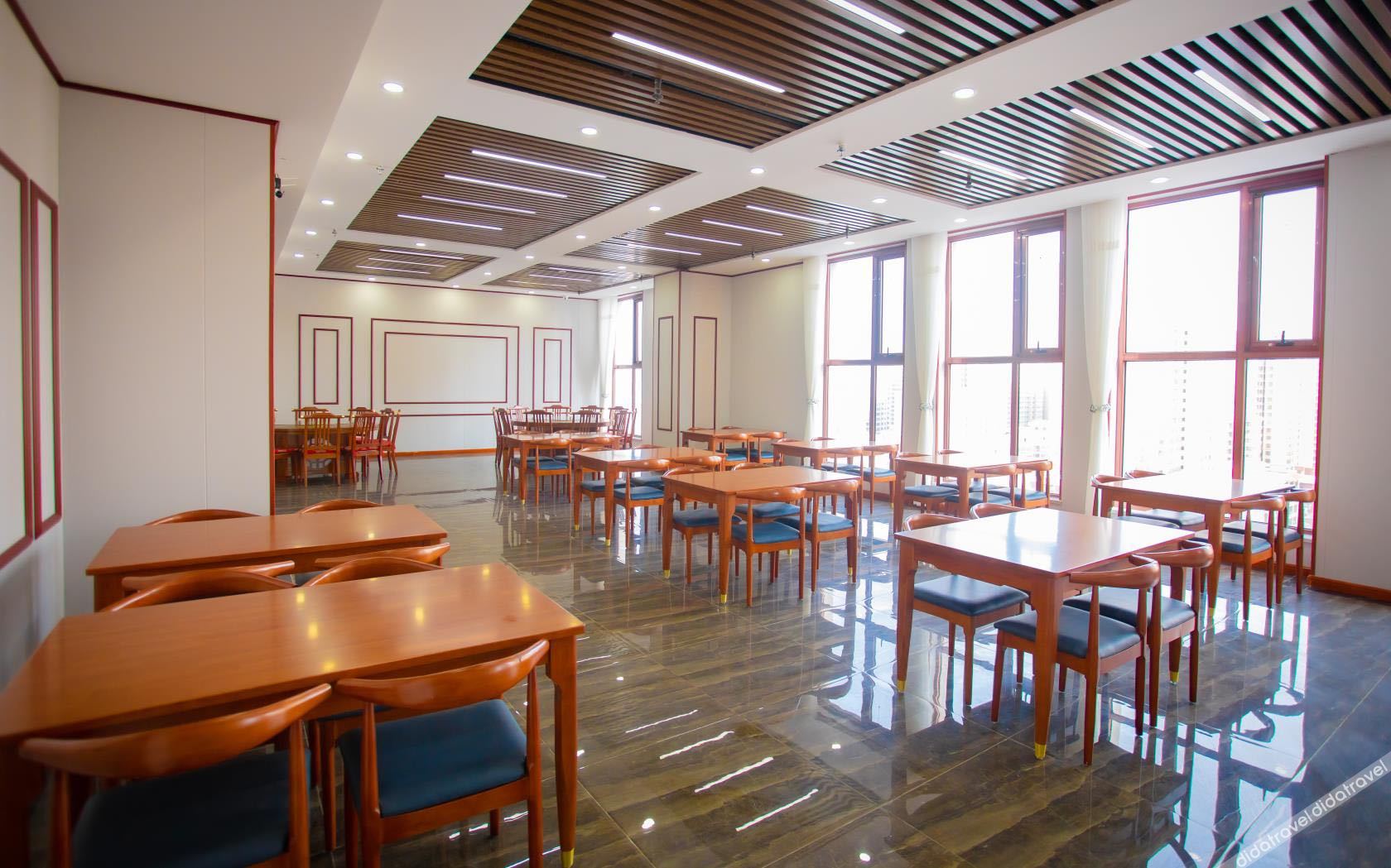 Jiayong Hotel 3*