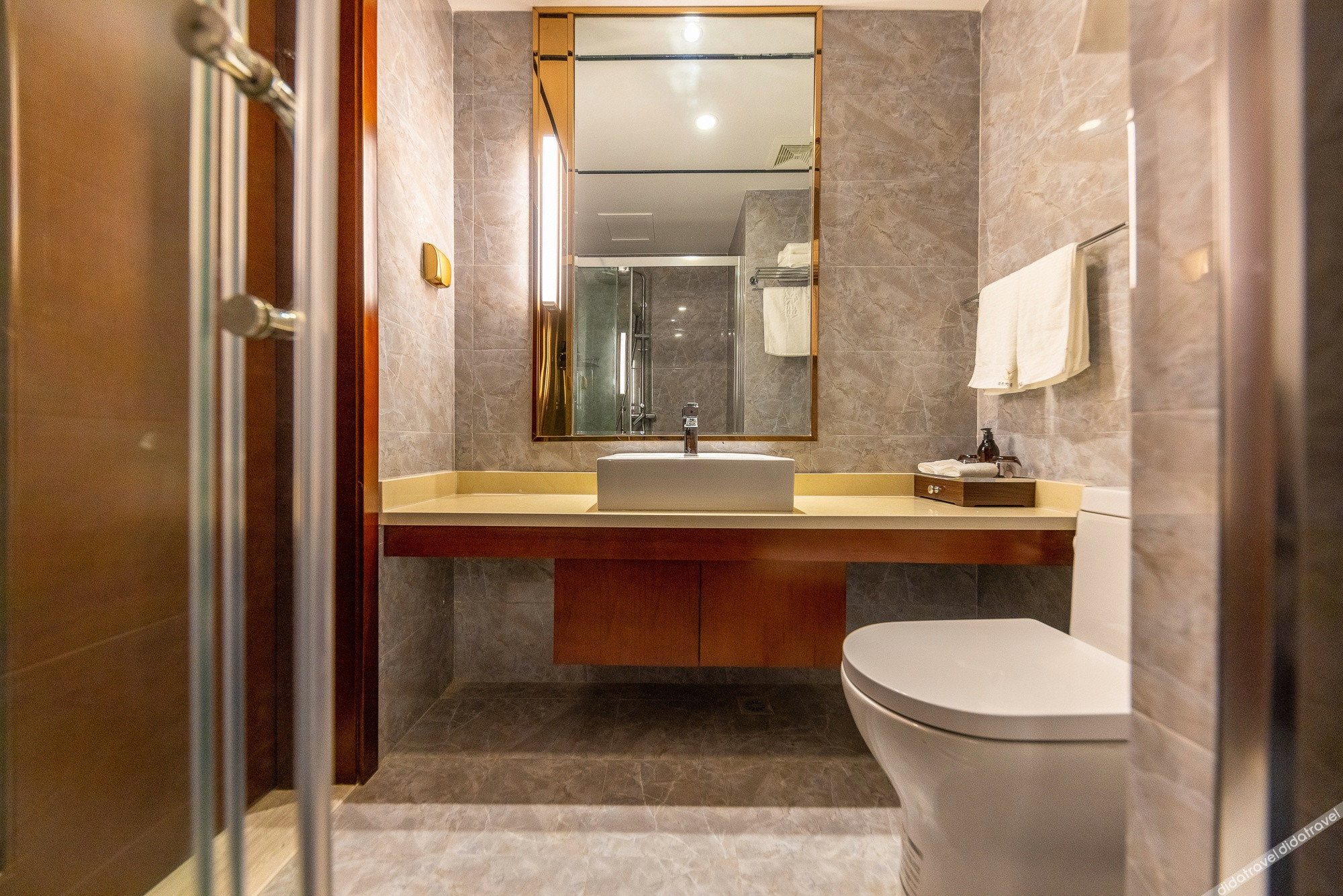 Jiayong Hotel 3*