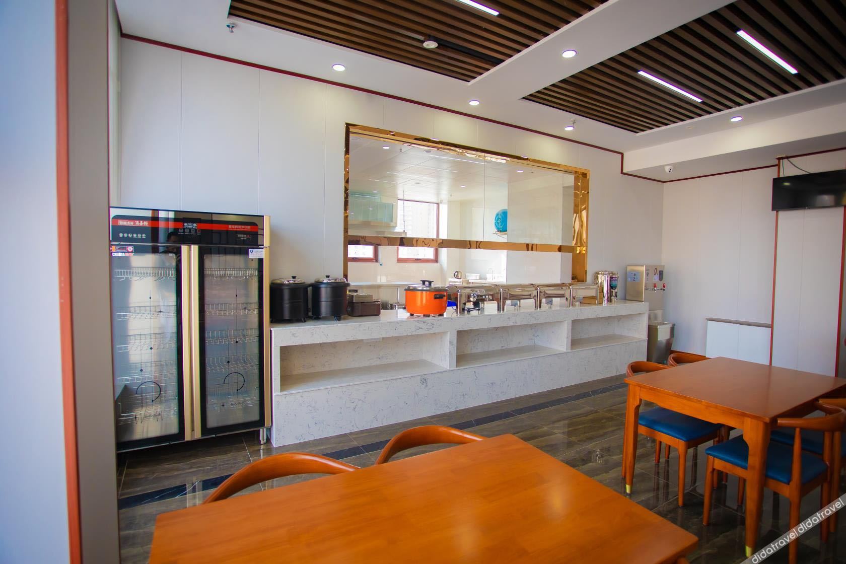 Jiayong Hotel 3*