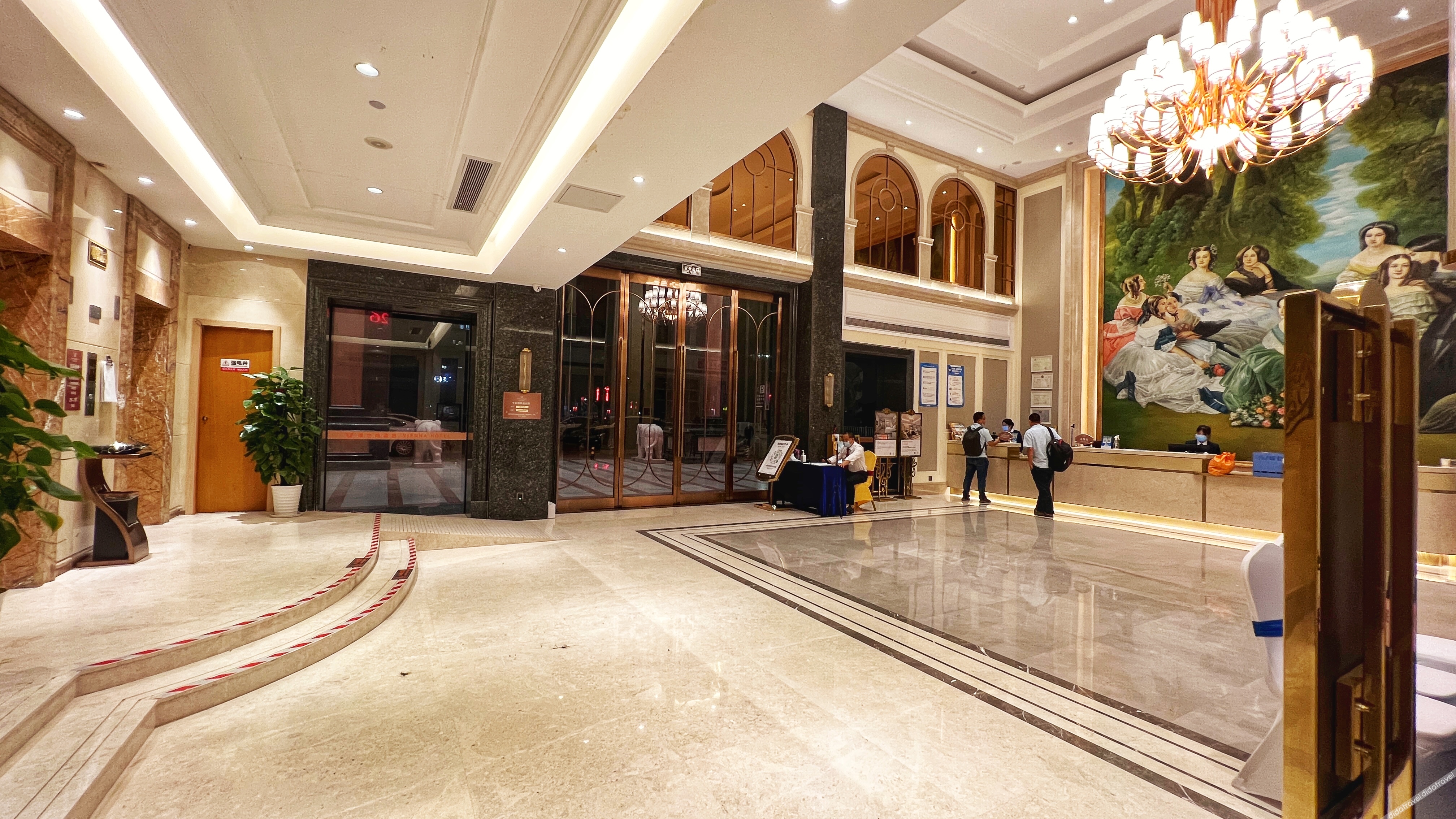 Vienna Hotel (Dongguan Wangniudun Wanghong Hub City) 3*