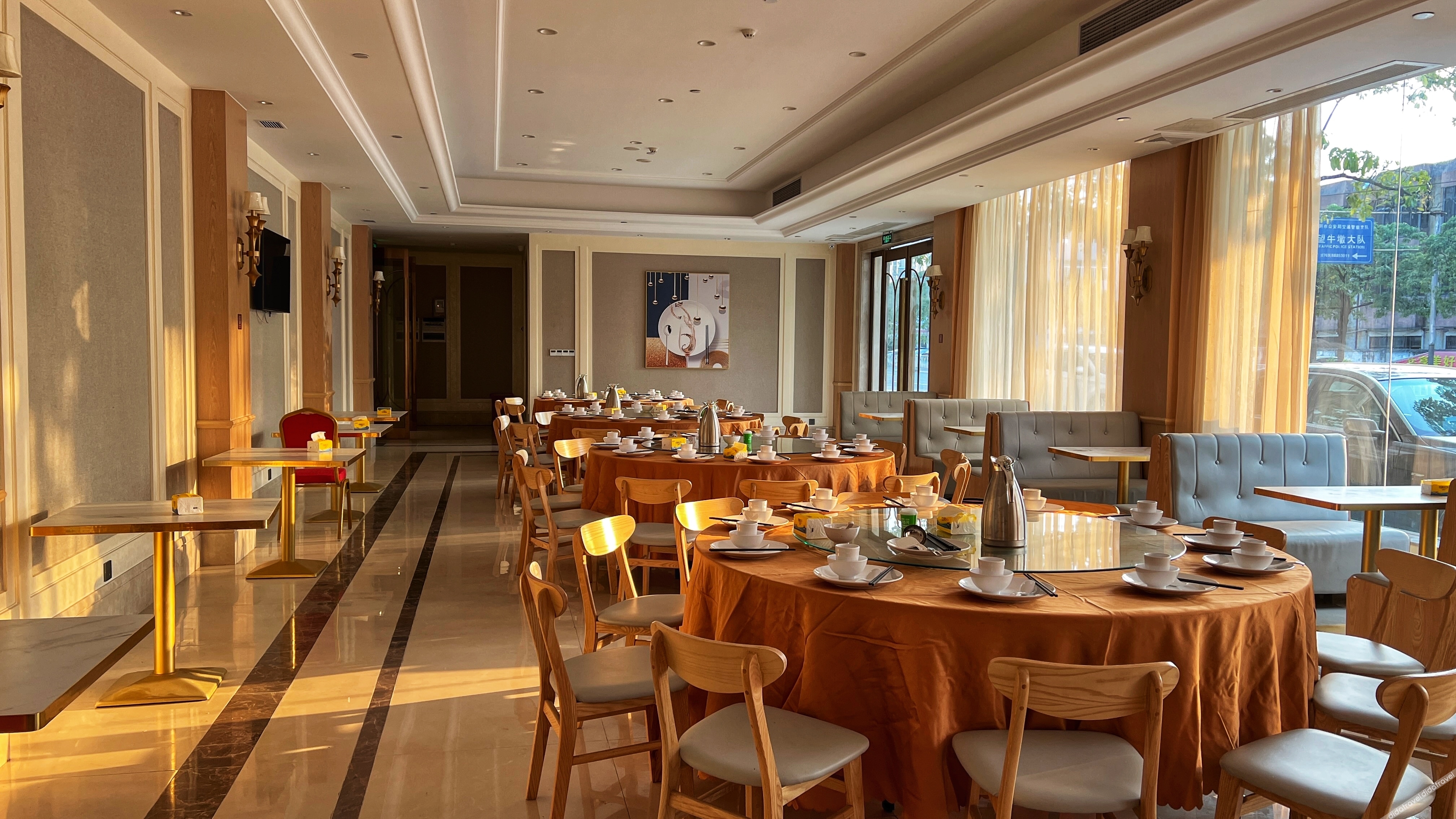 Vienna Hotel (Dongguan Wangniudun Wanghong Hub City) 3*