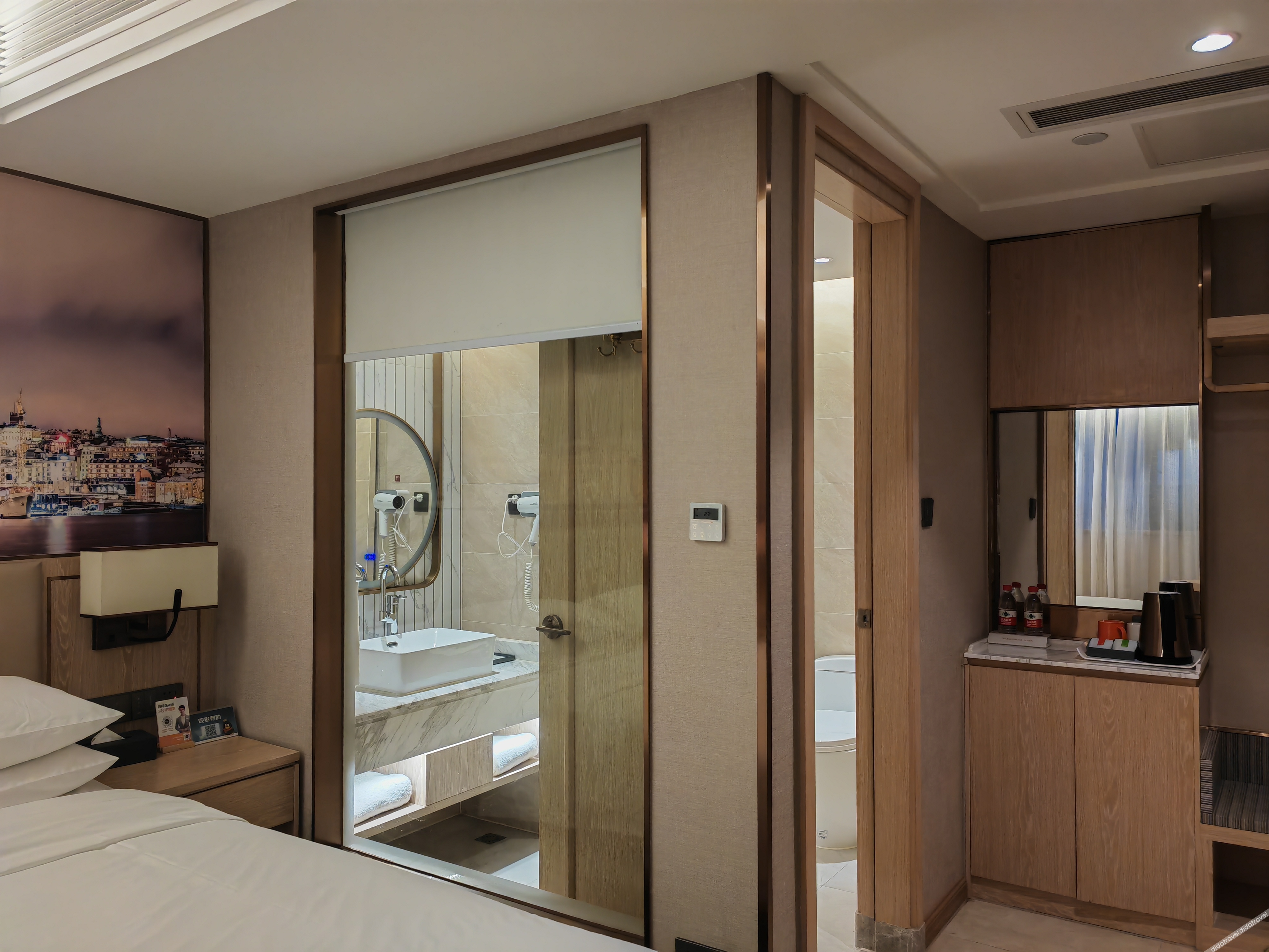 Vienna Hotel (Dongguan Wangniudun Wanghong Hub City) 3*