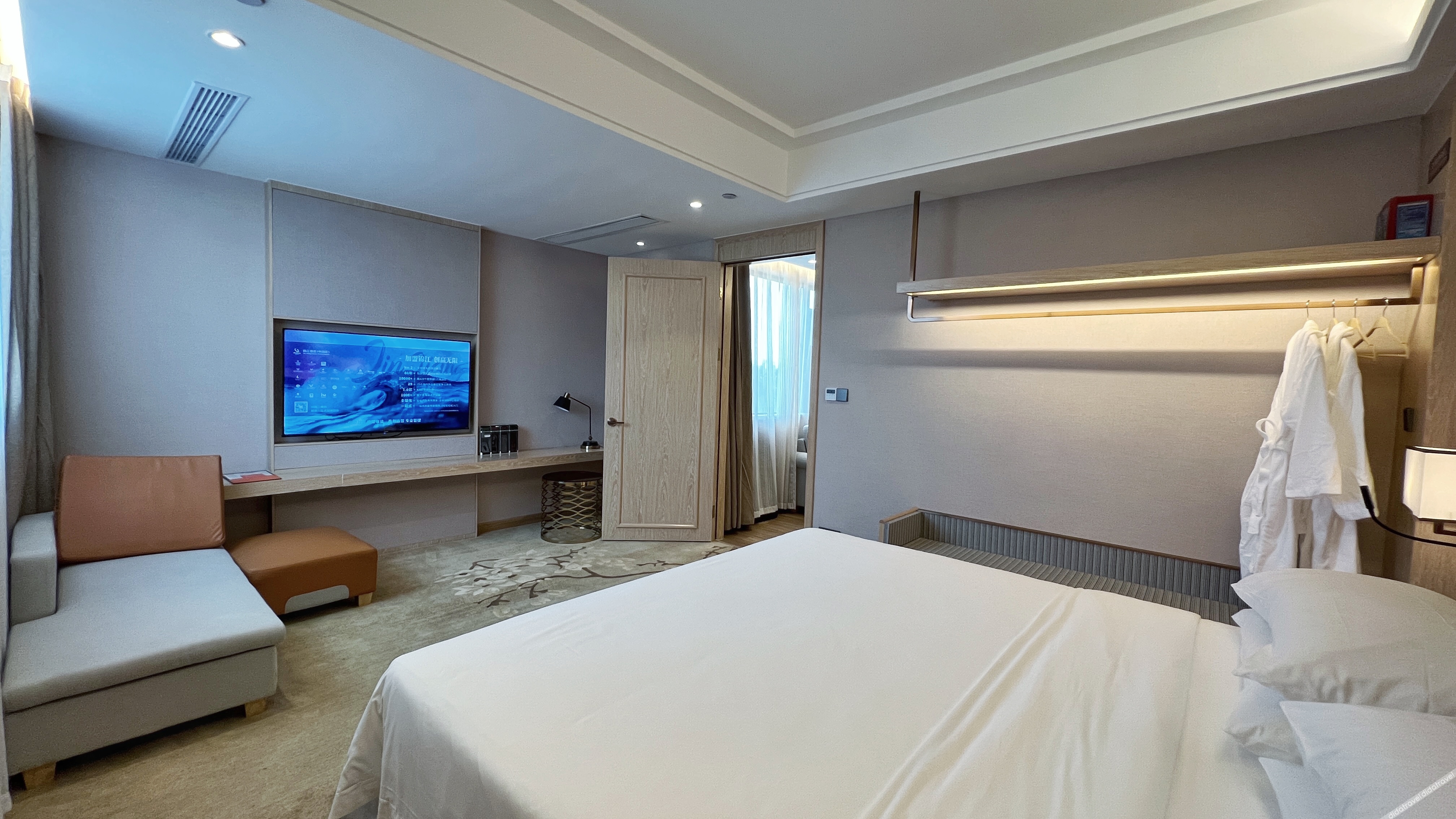 Vienna Hotel (Dongguan Wangniudun Wanghong Hub City) 3*