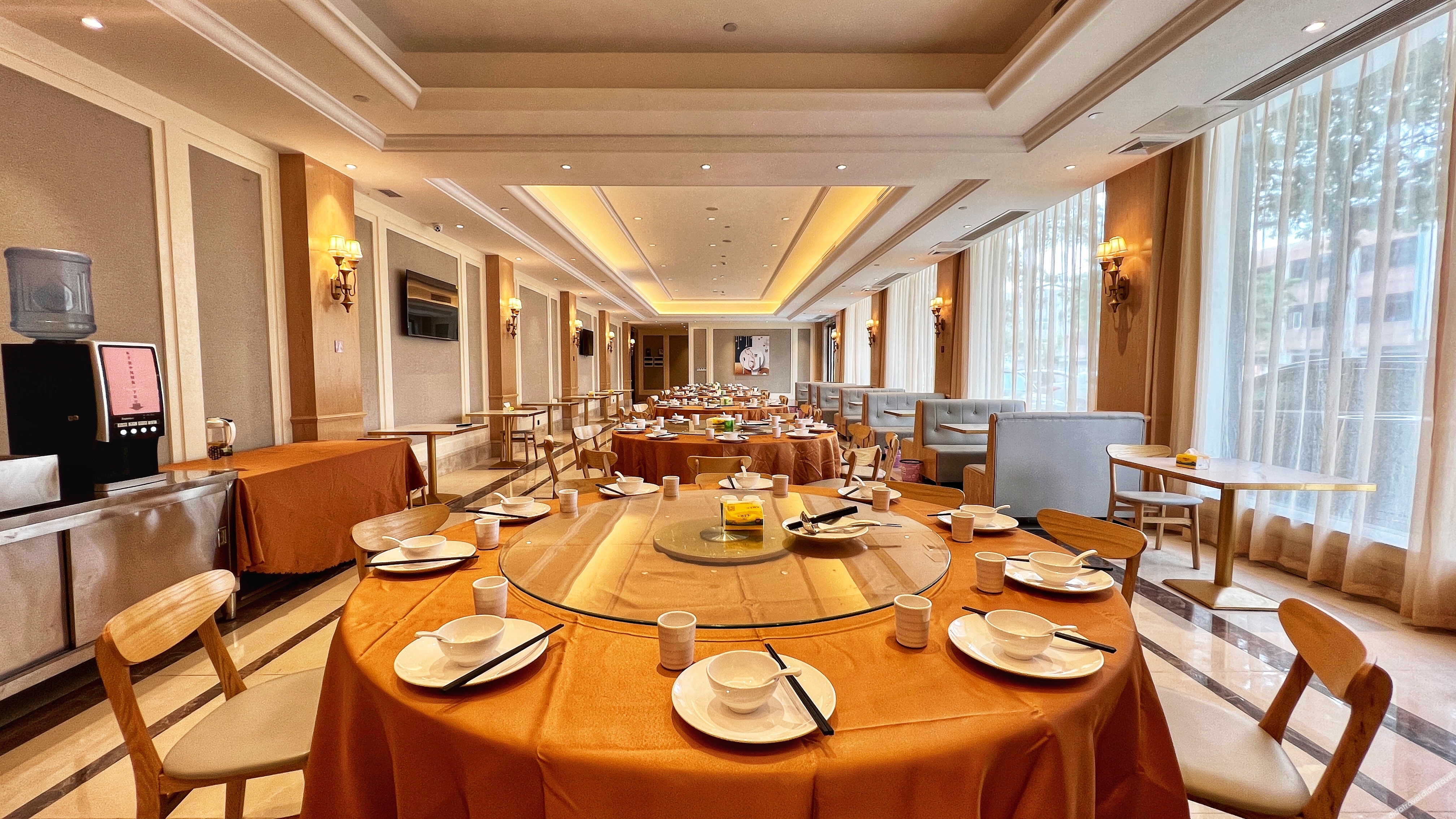 Vienna Hotel (Dongguan Wangniudun Wanghong Hub City) 3*