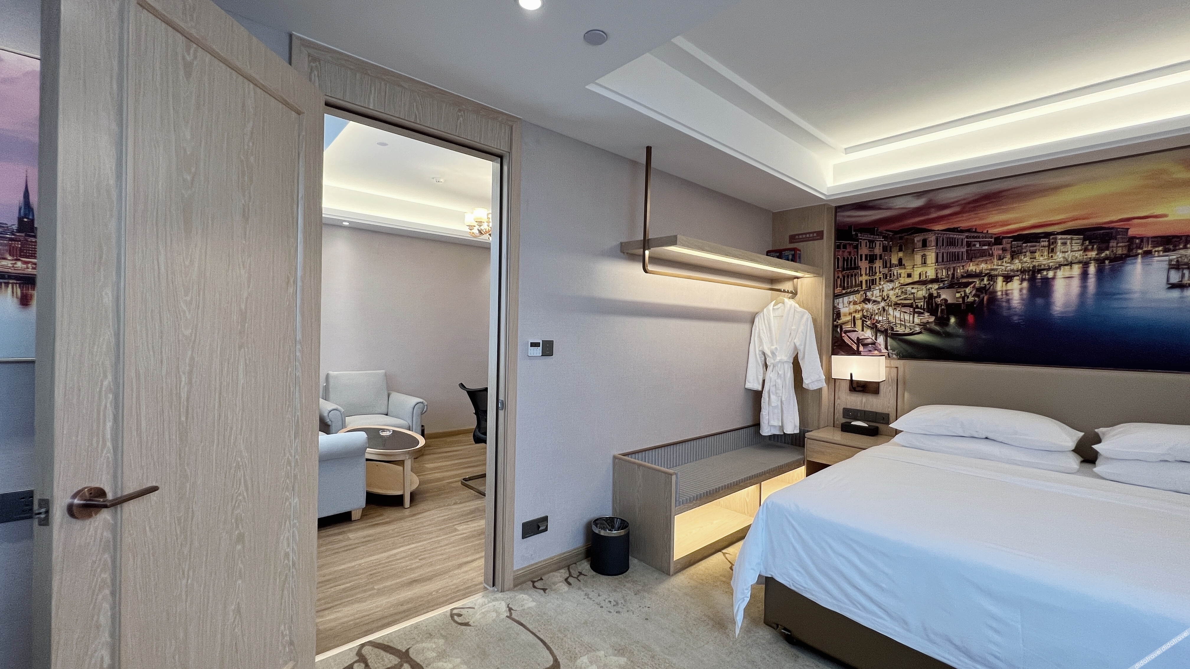 Vienna Hotel (Dongguan Wangniudun Wanghong Hub City) 3*
