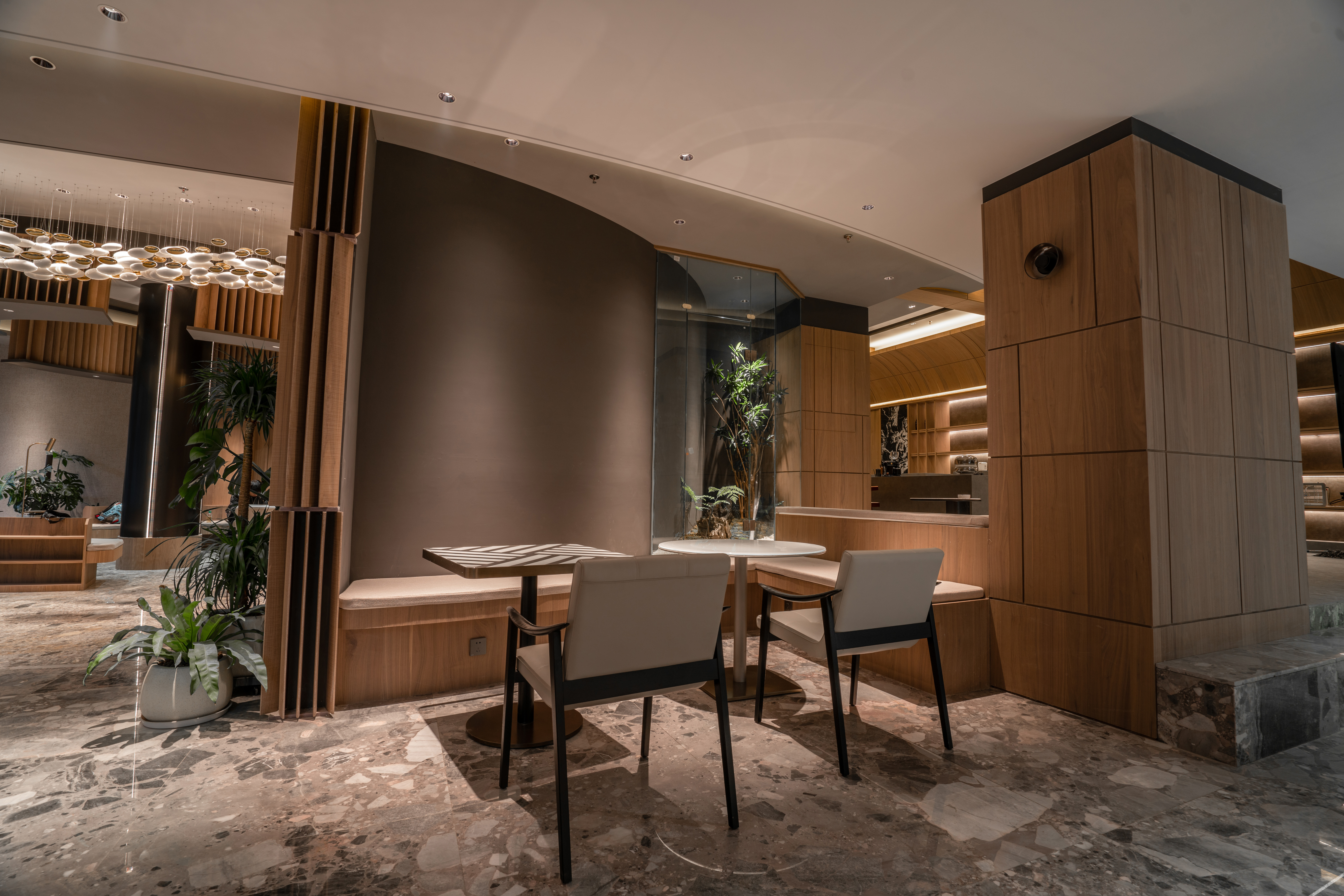 Ruijiaxi Hotel (Guiyang Flower Orchard White House Art Center Branch) 3*