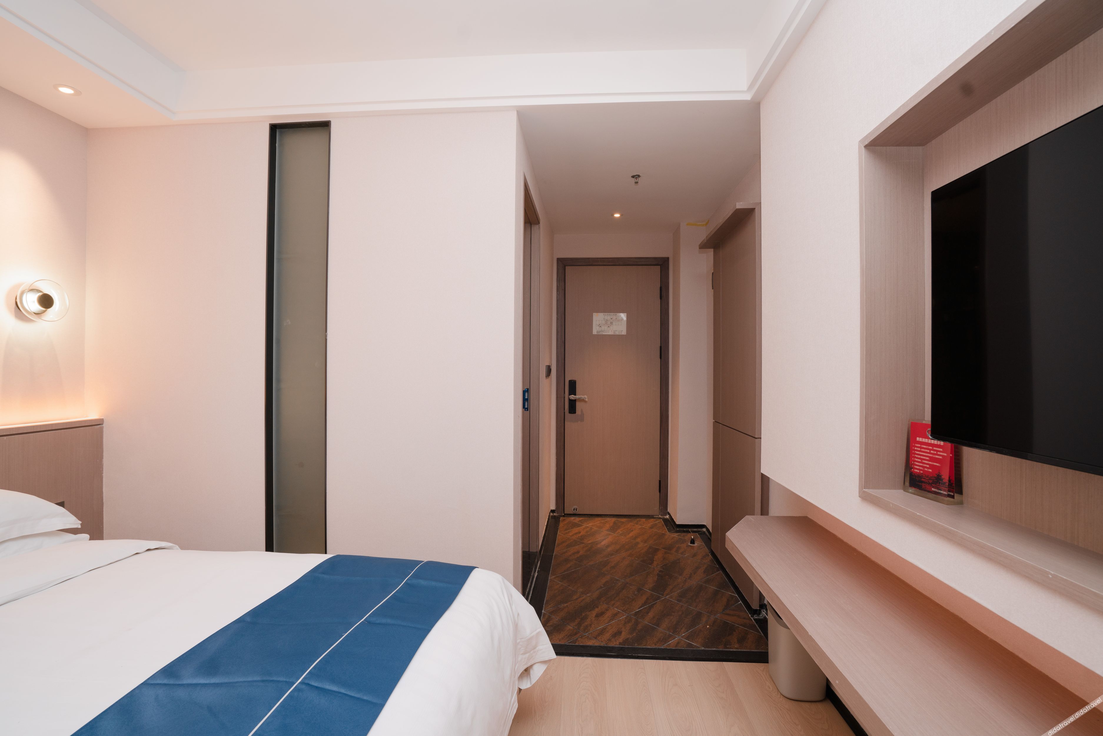 Ruijiaxi Hotel (Guiyang Flower Orchard White House Art Center Branch) 3*