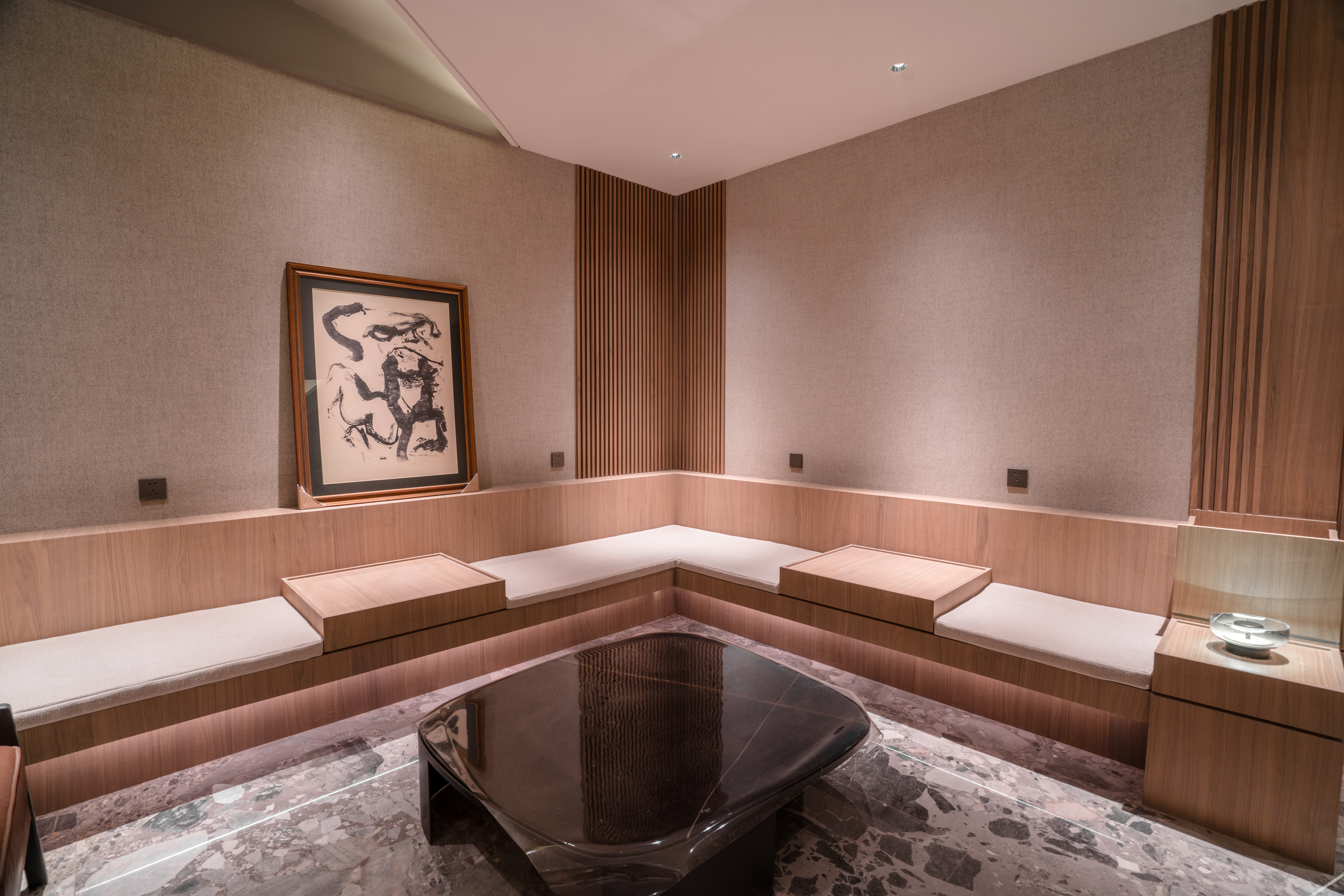 Ruijiaxi Hotel (Guiyang Flower Orchard White House Art Center Branch) 3*