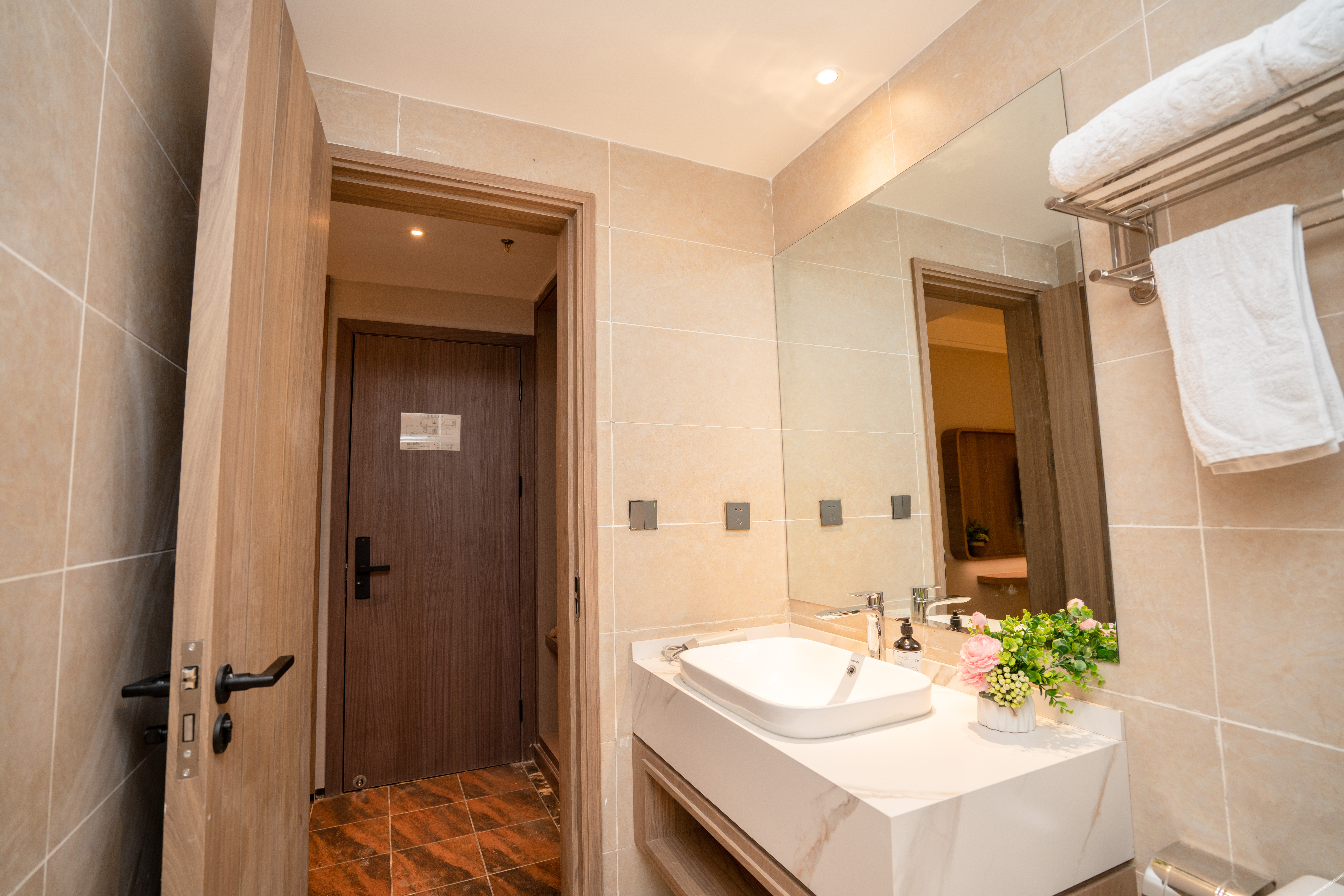 Ruijiaxi Hotel (Guiyang Flower Orchard White House Art Center Branch) 3*