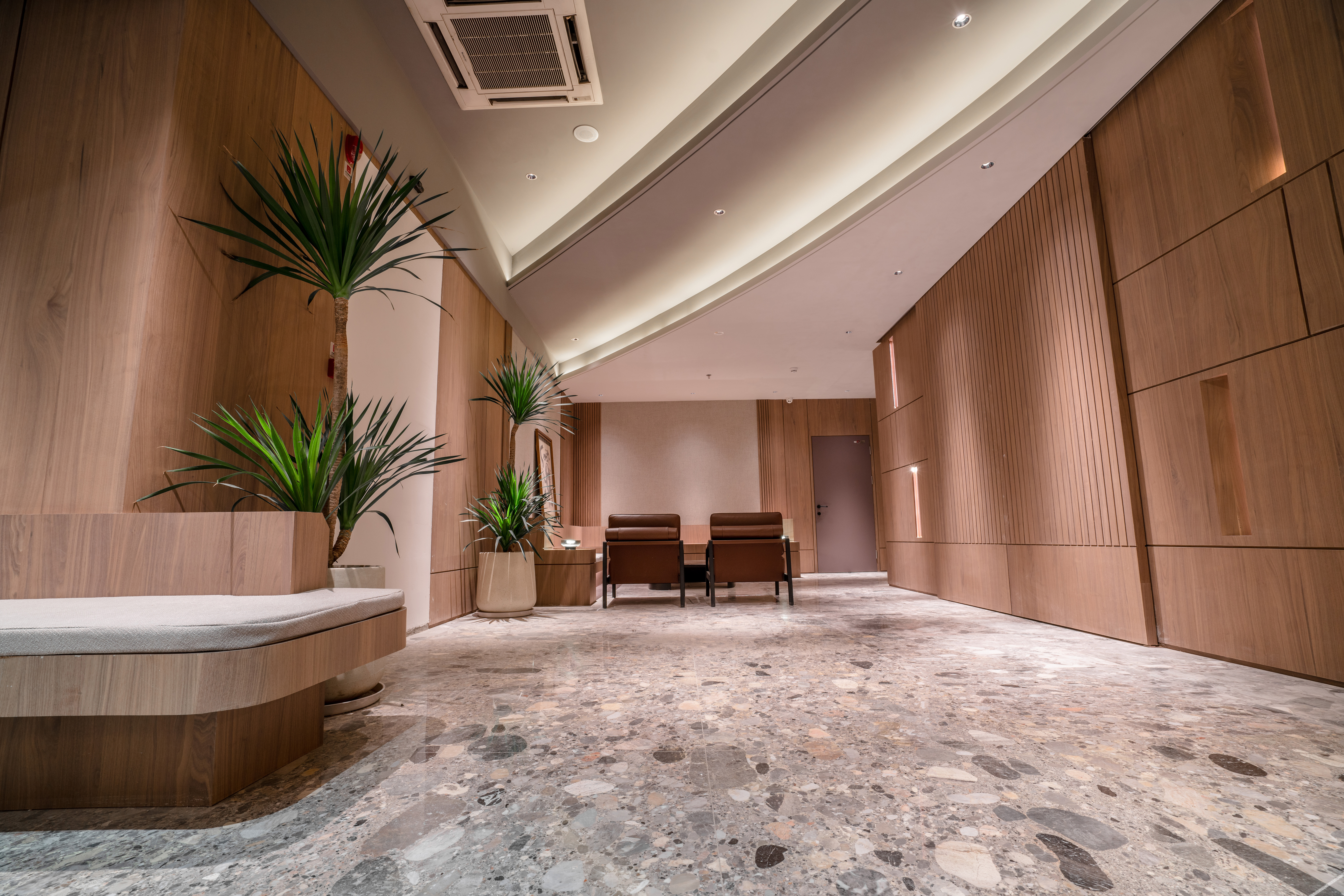 Ruijiaxi Hotel (Guiyang Flower Orchard White House Art Center Branch) 3*