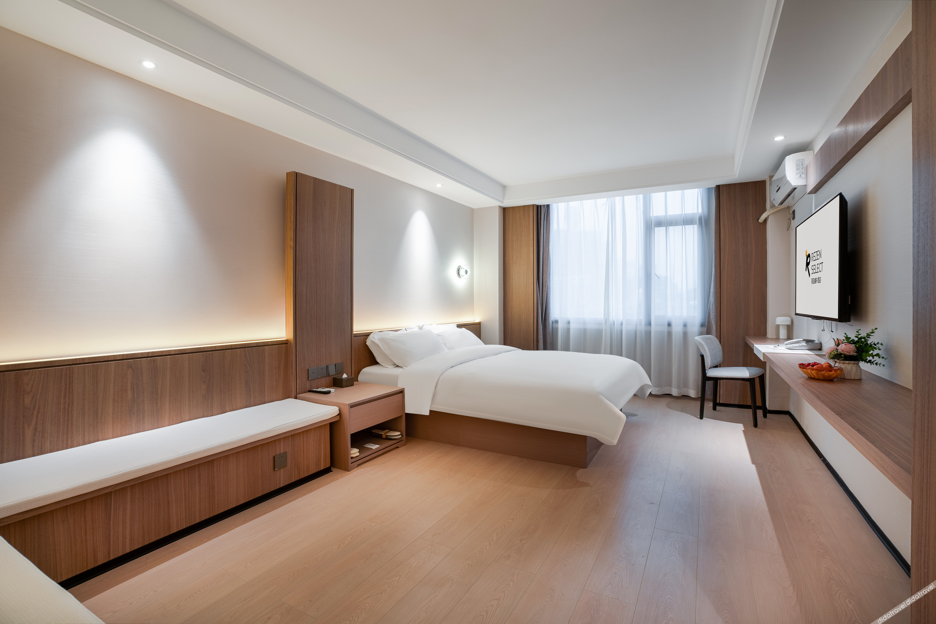 Ruijiaxi Hotel (Guiyang Flower Orchard White House Art Center Branch) 3*