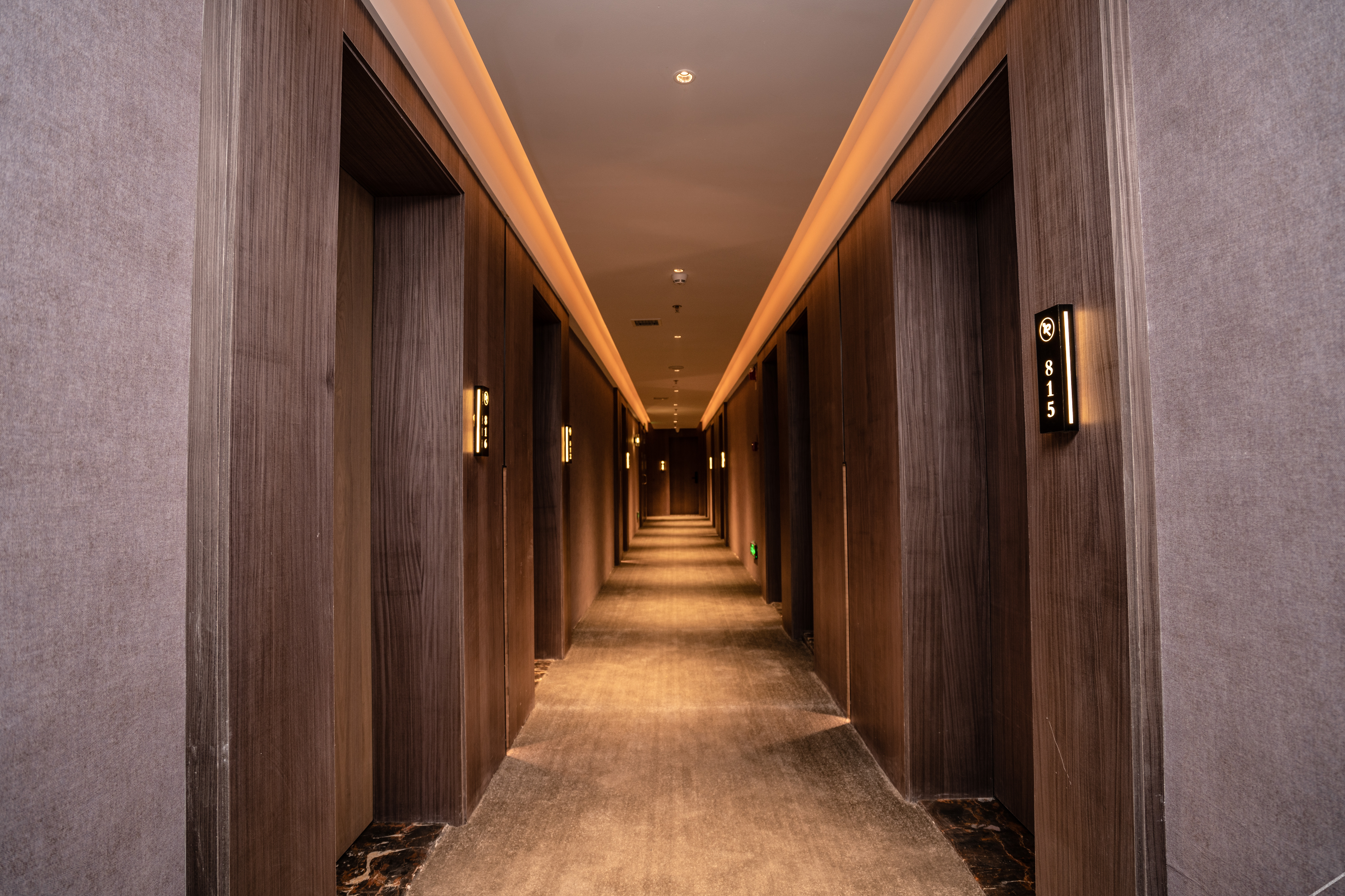 Ruijiaxi Hotel (Guiyang Flower Orchard White House Art Center Branch) 3*