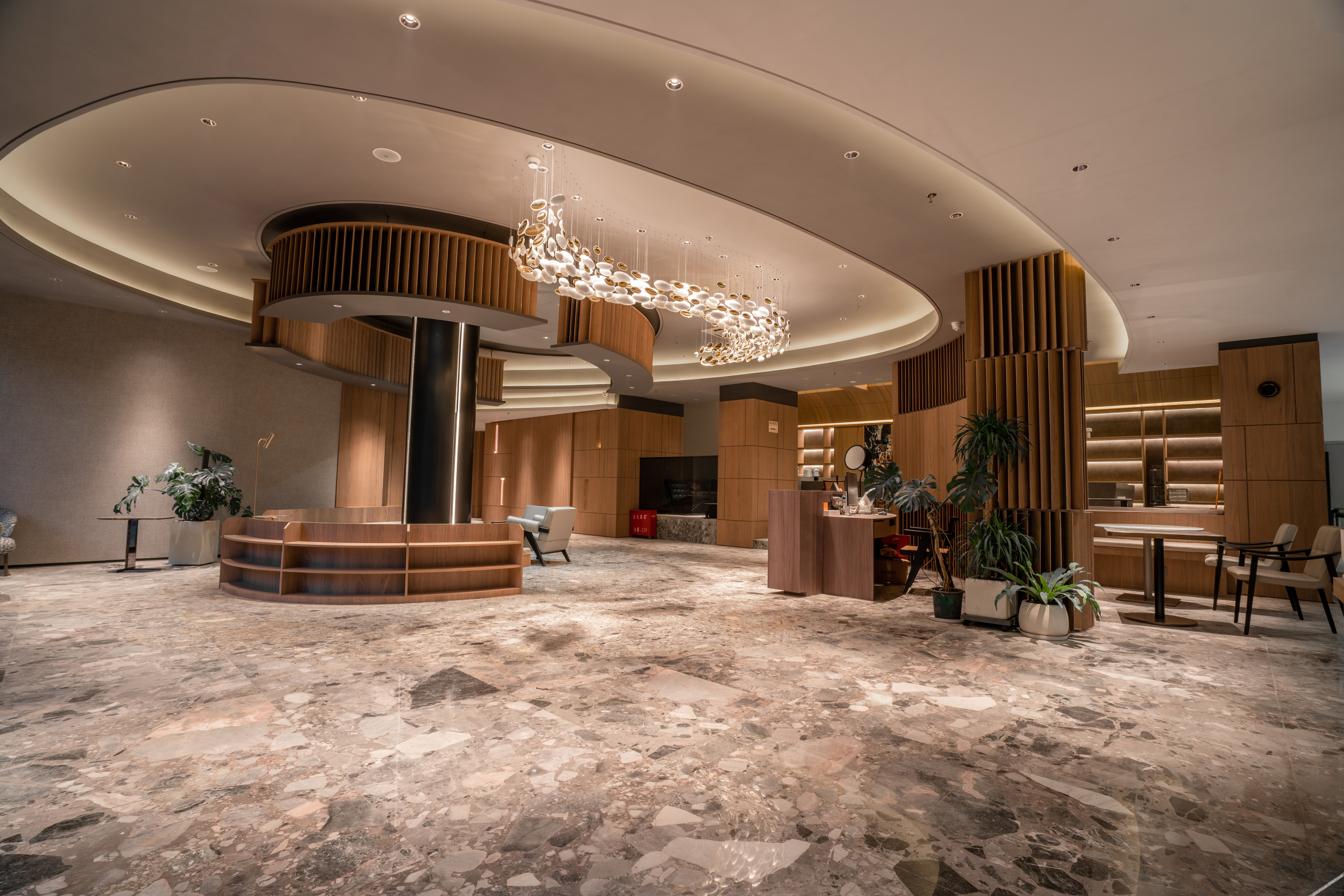 Ruijiaxi Hotel (Guiyang Flower Orchard White House Art Center Branch) 3*