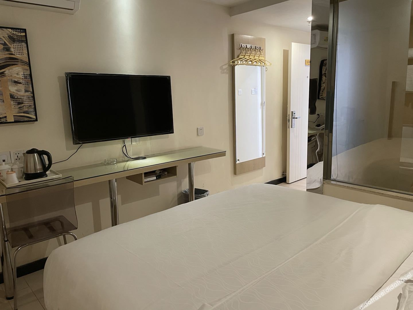No.8 Season Hotel (Shenzhen Dongmen Hubei Subway Station Branch) 2*