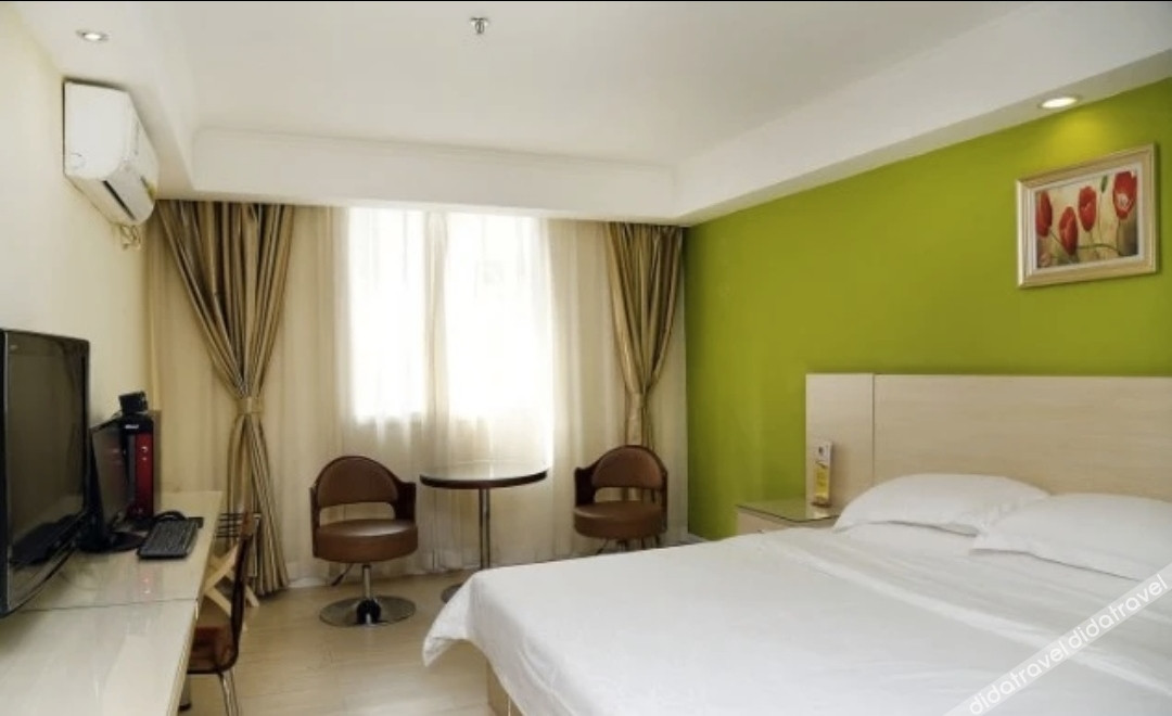 No.8 Season Hotel (Shenzhen Dongmen Hubei Subway Station Branch) 2*