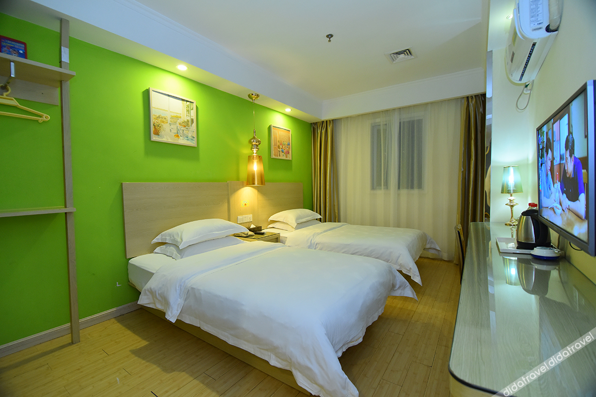 No.8 Season Hotel (Shenzhen Dongmen Hubei Subway Station Branch) 2*