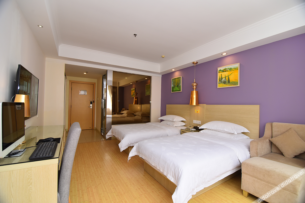 No.8 Season Hotel (Shenzhen Dongmen Hubei Subway Station Branch) 2*