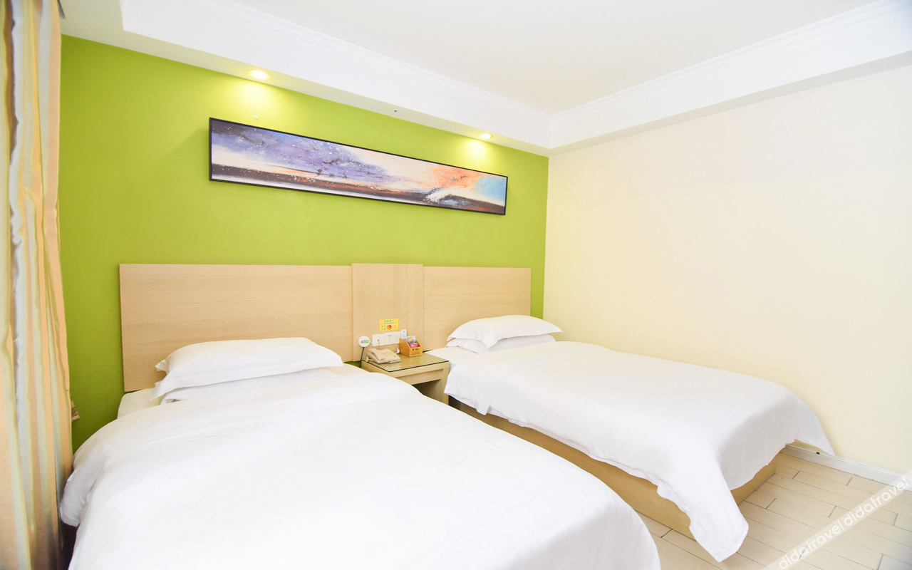 No.8 Season Hotel (Shenzhen Dongmen Hubei Subway Station Branch) 2*