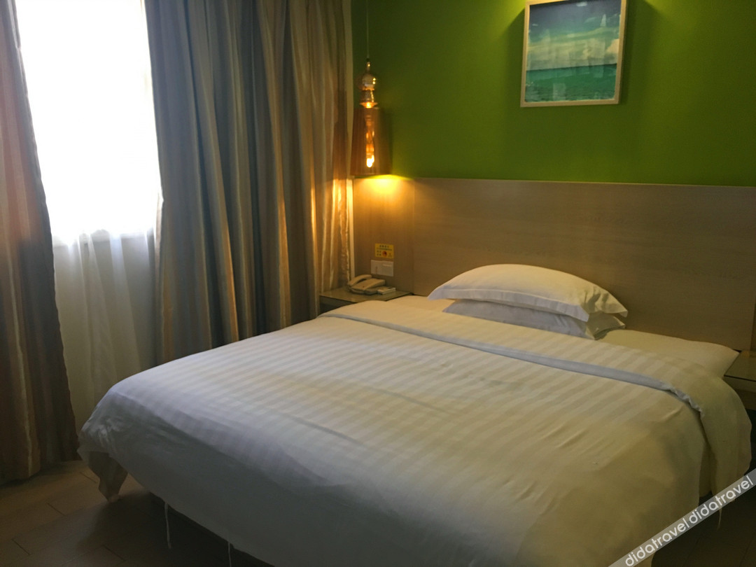 No.8 Season Hotel (Shenzhen Dongmen Hubei Subway Station Branch) 2*