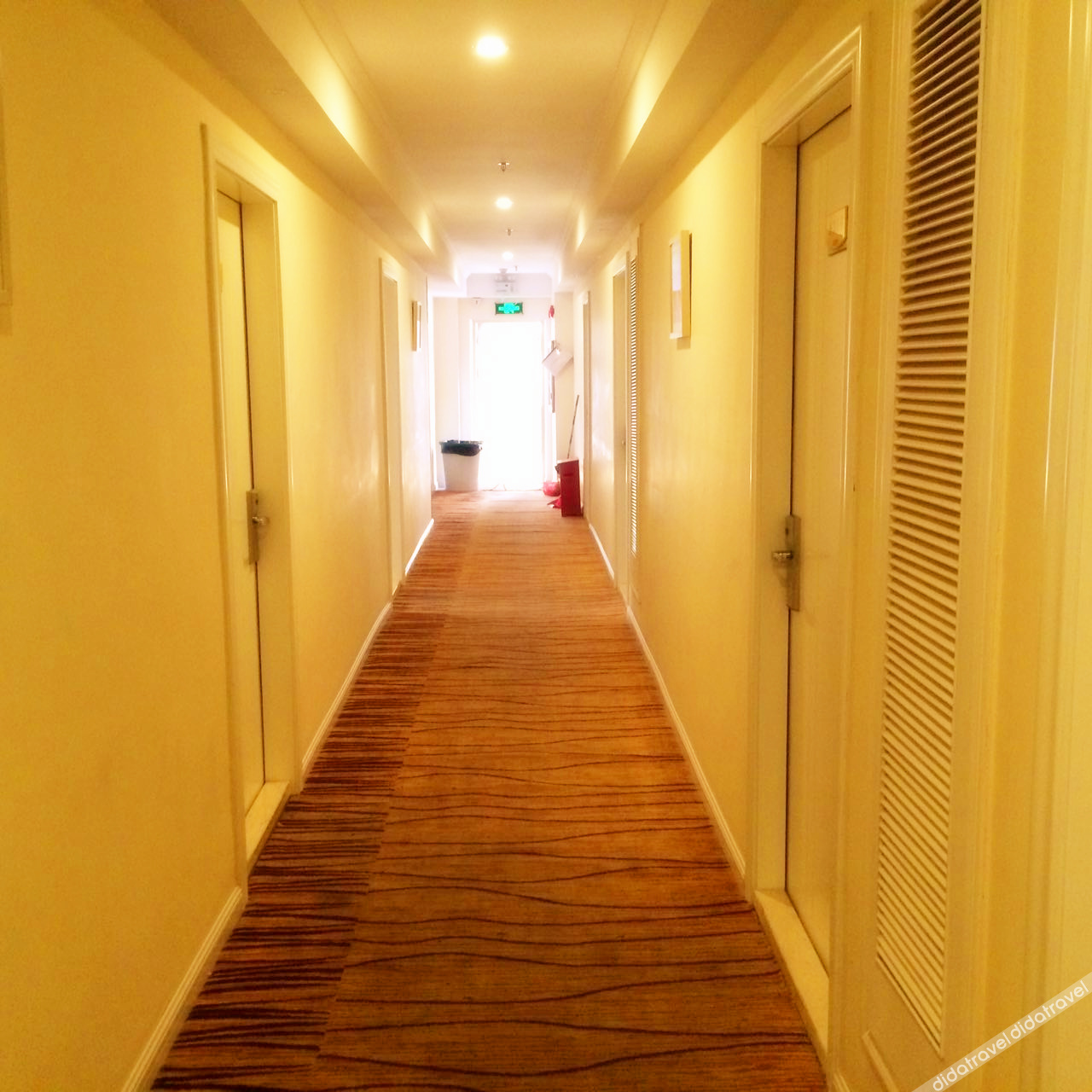 No.8 Season Hotel (Shenzhen Dongmen Hubei Subway Station Branch) 2*