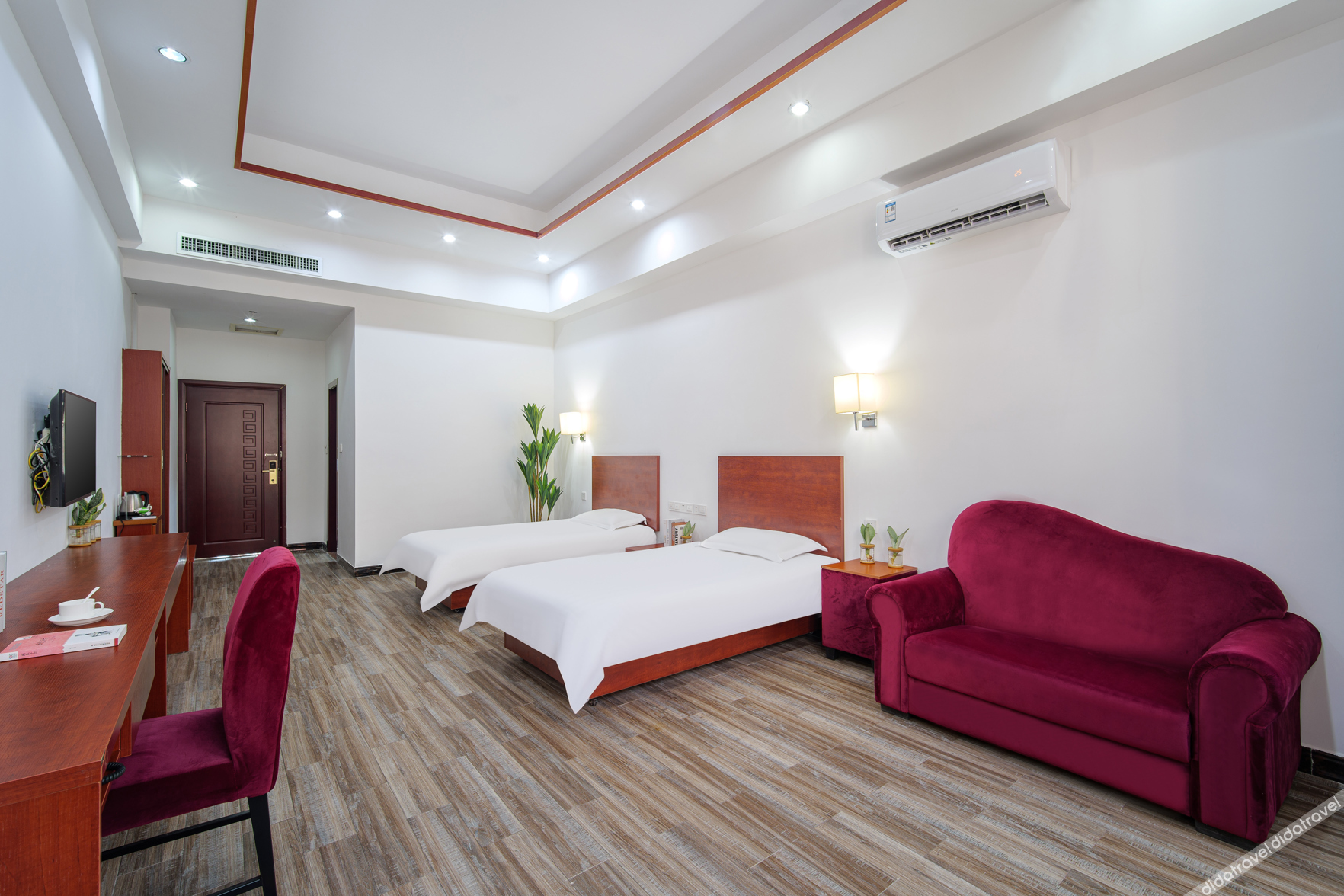 Cloth Book Collection Hotel (Xiamen North Railway Station Old Yard Scenic Area) 3*