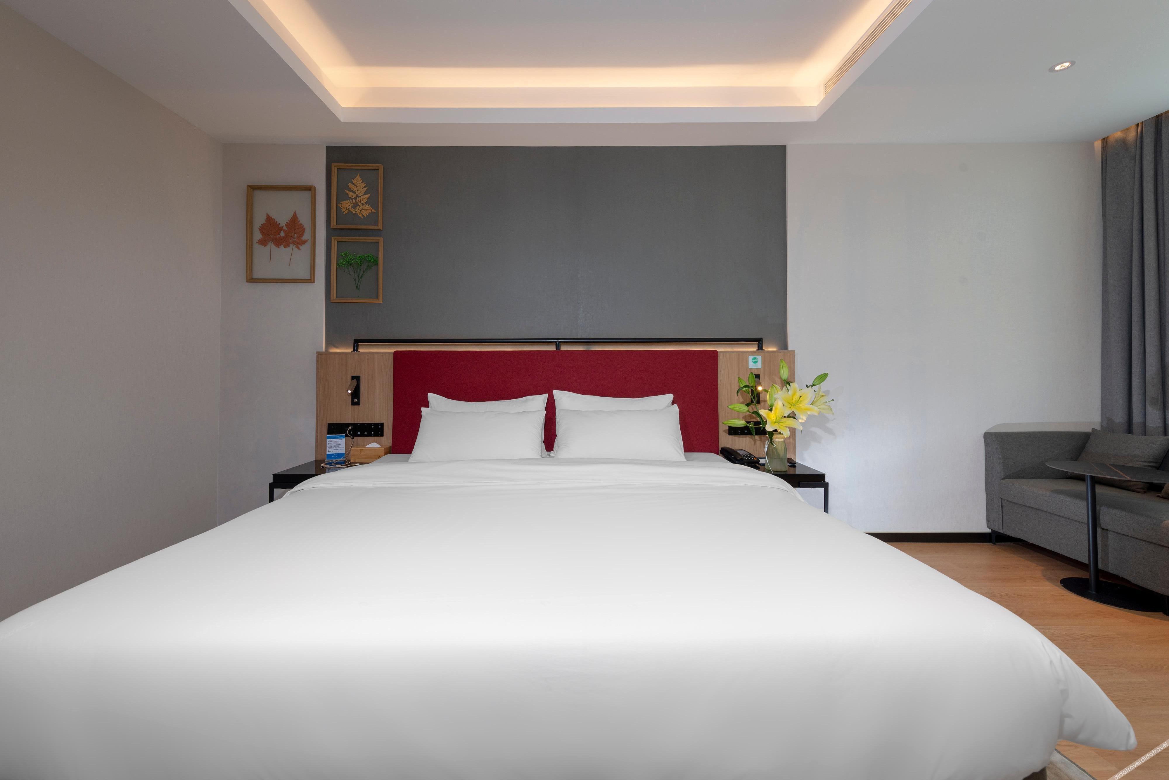 Campanile Hotel (Shenzhen Guanlan Golf Store) 3*