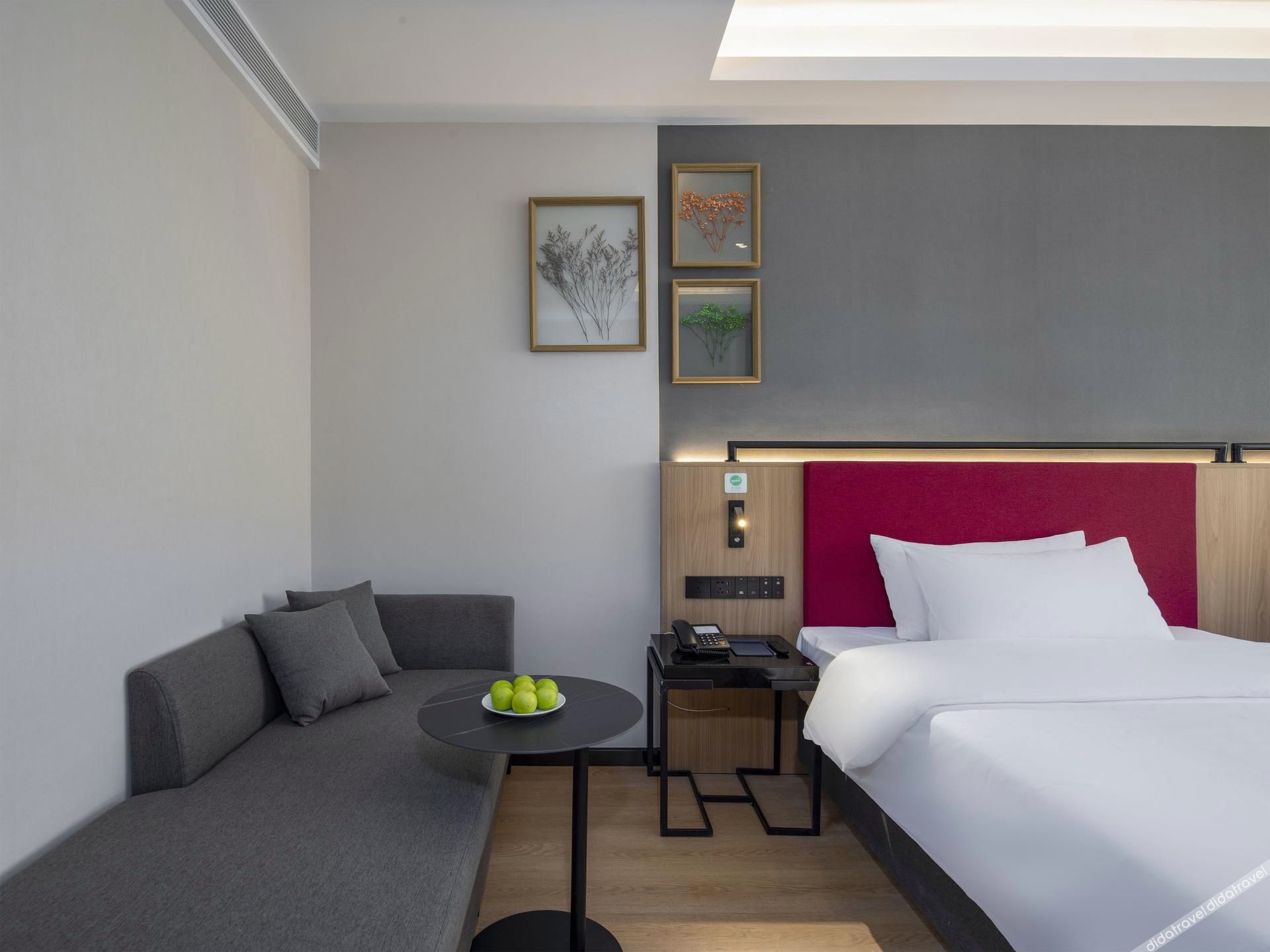 Campanile Hotel (Shenzhen Guanlan Golf Store) 3*