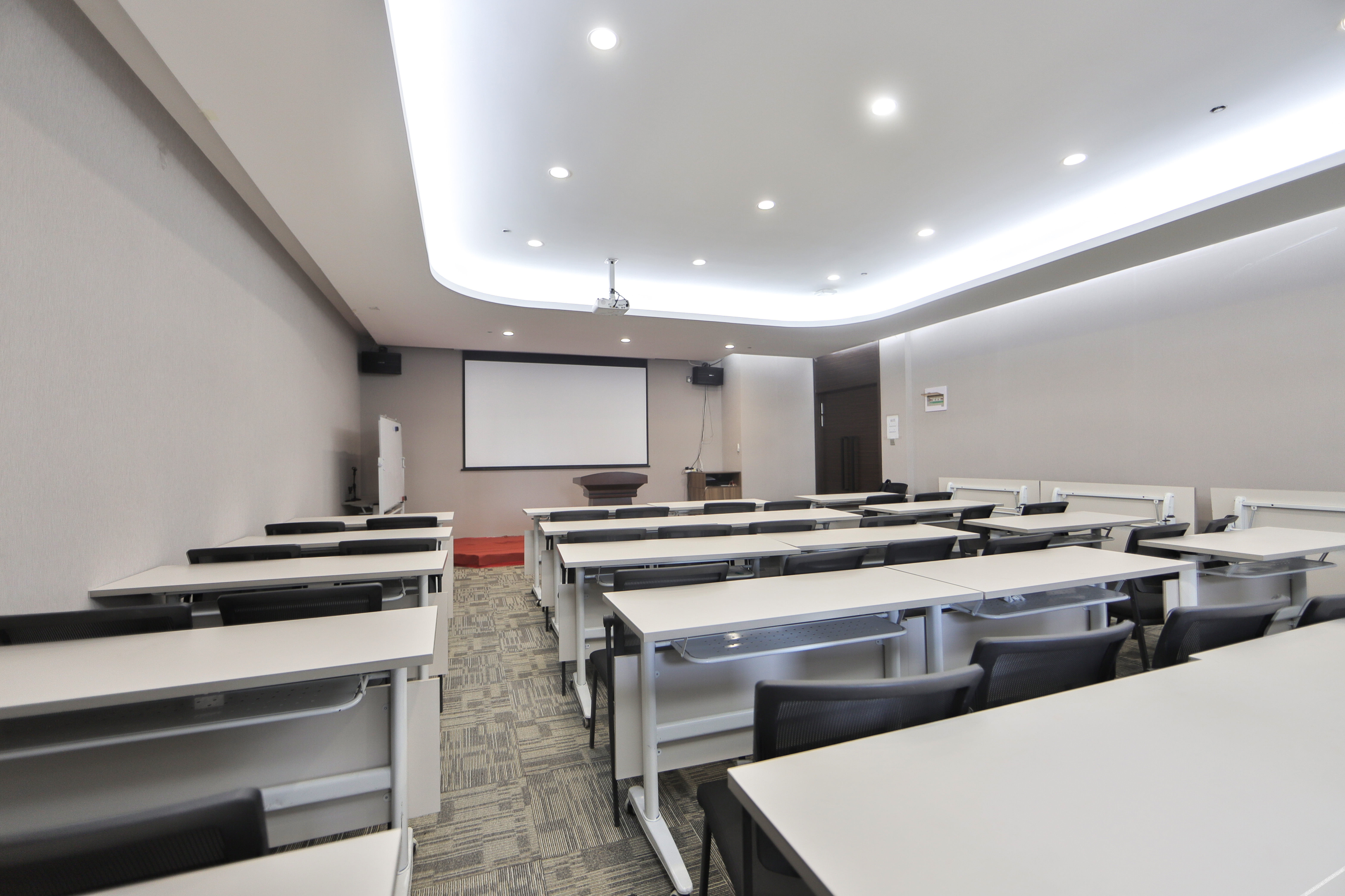 Changchun South Station Square Atour X Hotel 4*